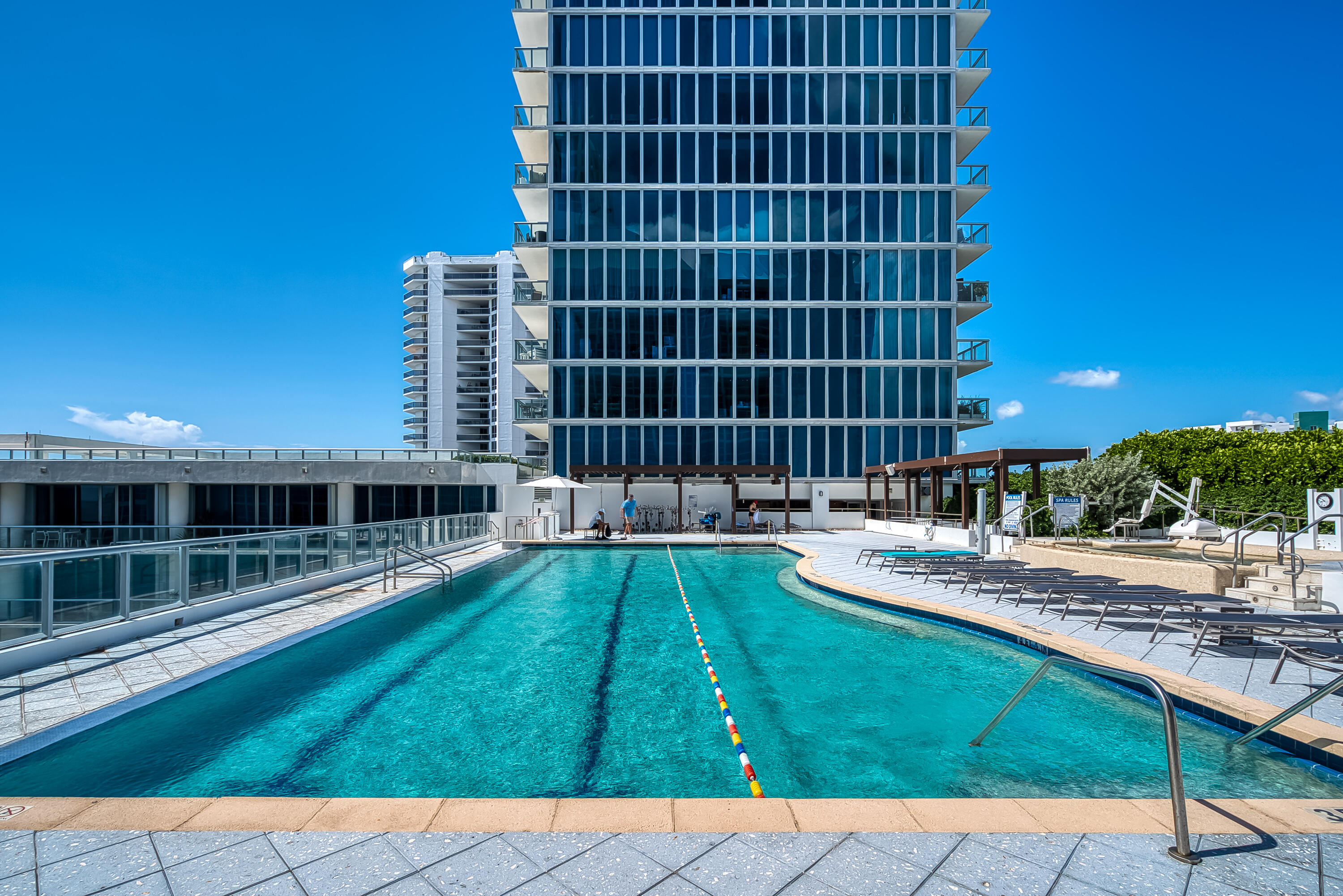 6899 Collins #1409, Miami Beach FL 33141