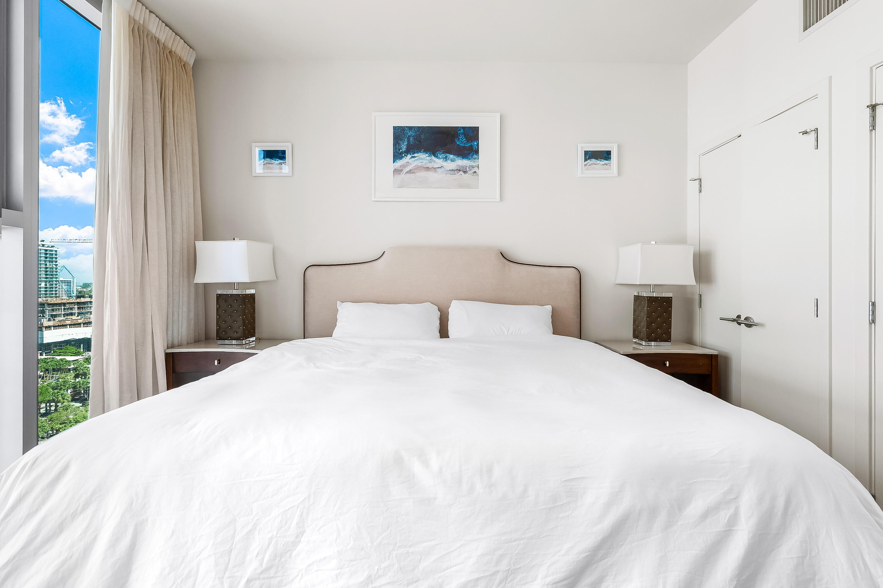 6899 Collins #1409, Miami Beach FL 33141