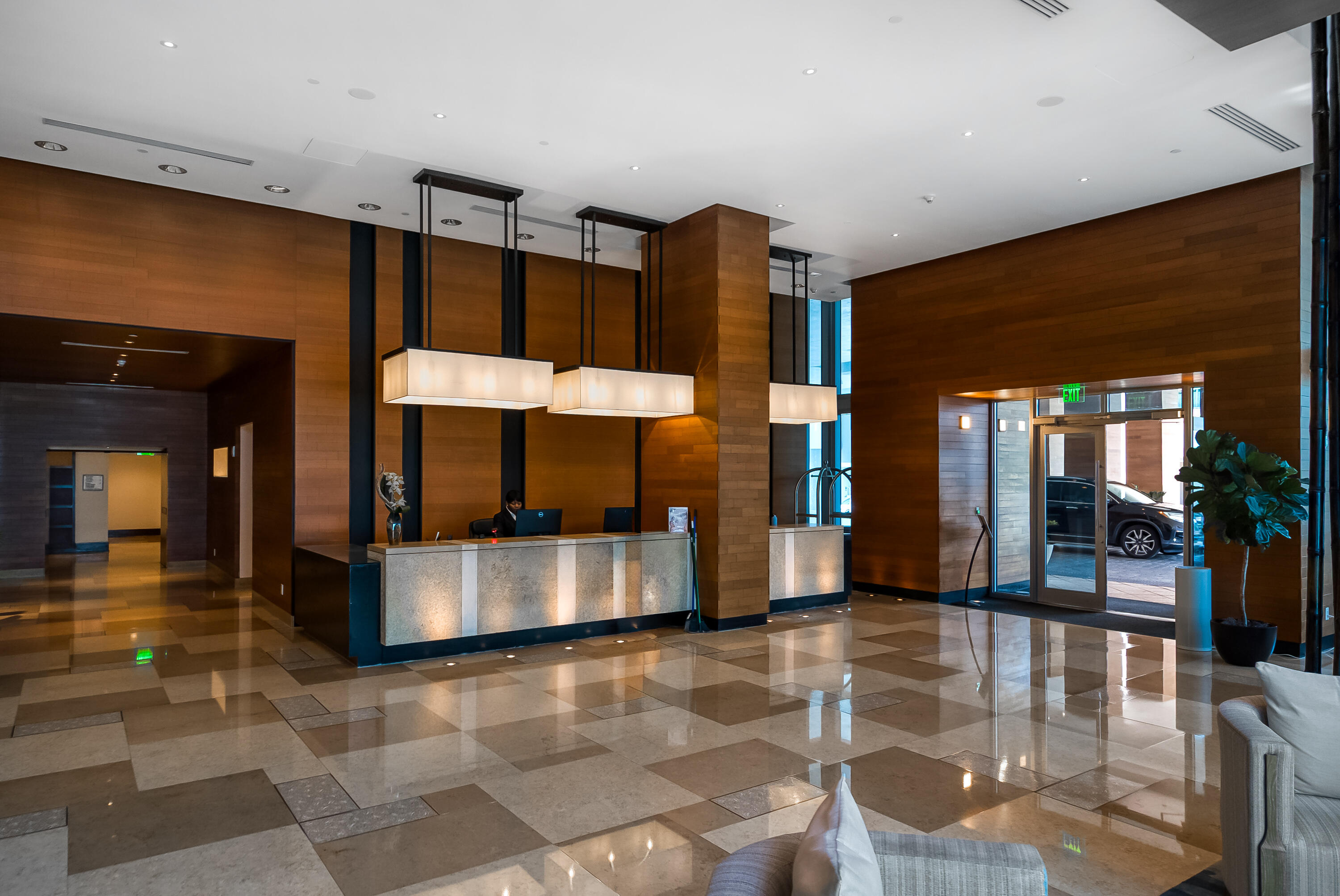 6899 Collins #1409, Miami Beach FL 33141