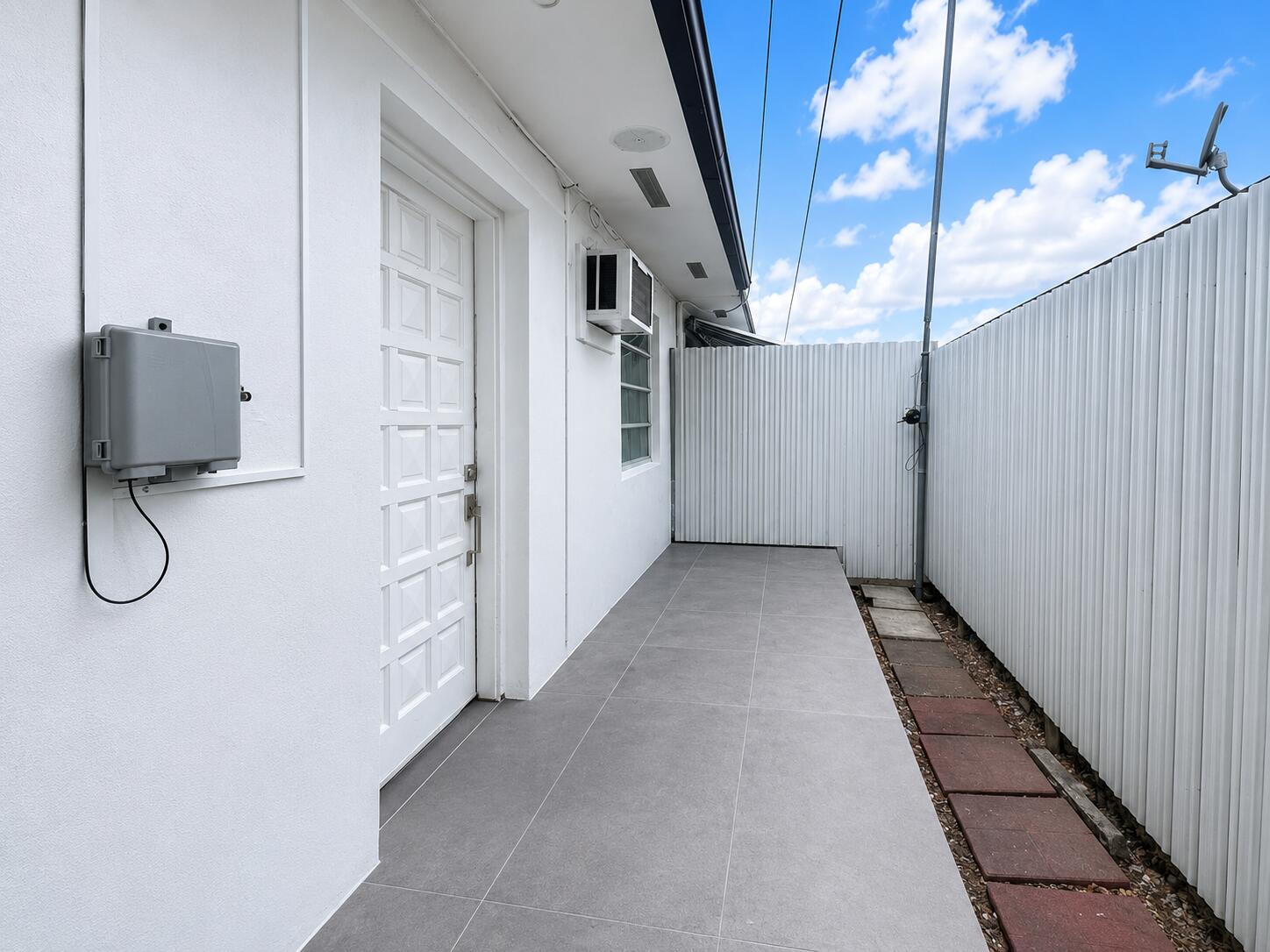 2152 SW 72nd ##A, Miami FL 33155