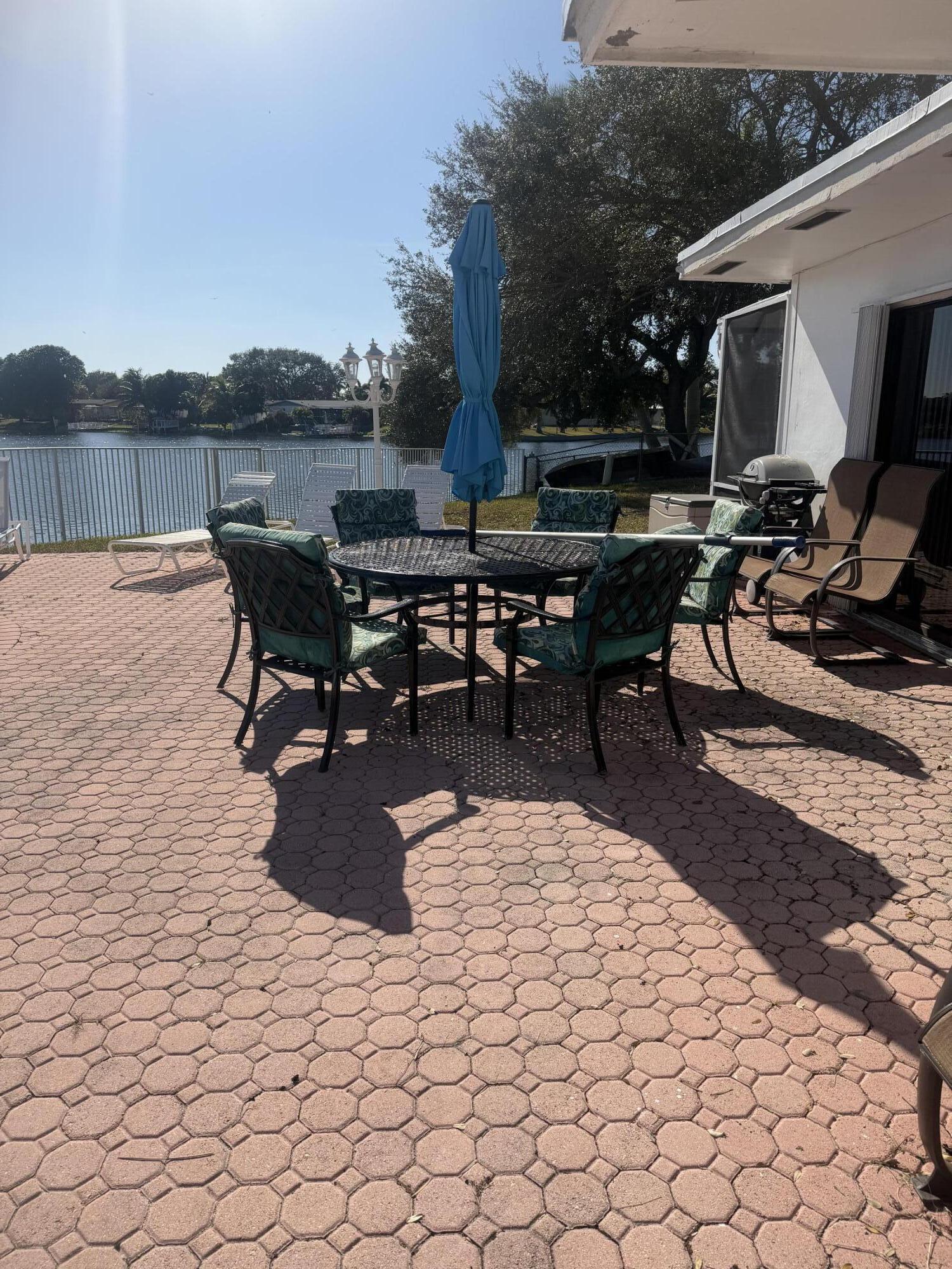 2181 NW 94TH, Pembroke Pines FL 33024