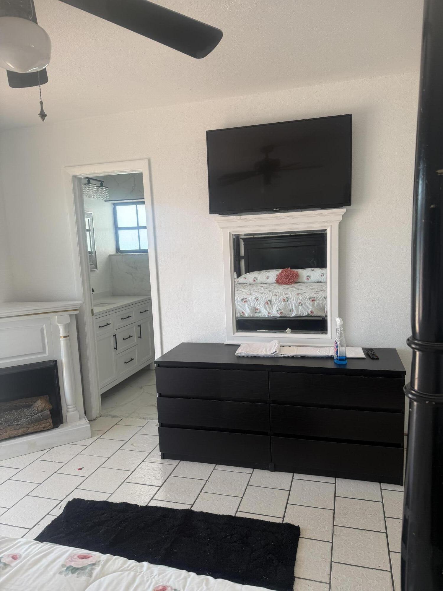 2181 NW 94TH, Pembroke Pines FL 33024