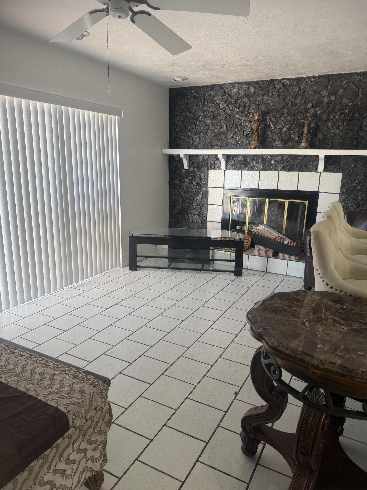 2181 NW 94TH, Pembroke Pines FL 33024