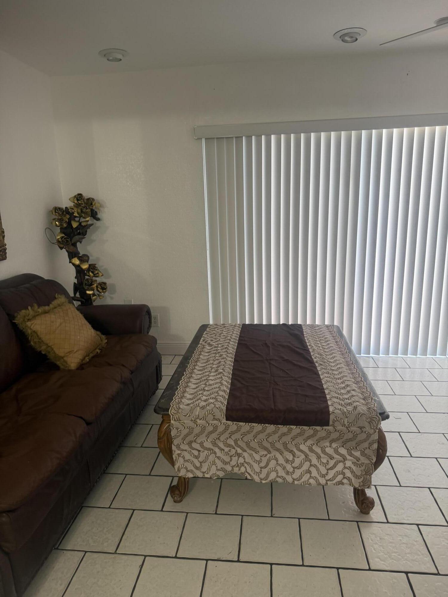 2181 NW 94TH, Pembroke Pines FL 33024
