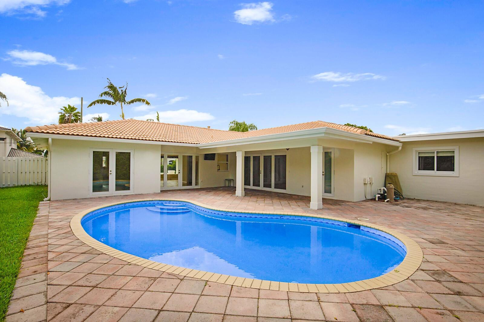 5110 NE 30th, Lighthouse Point FL 33064