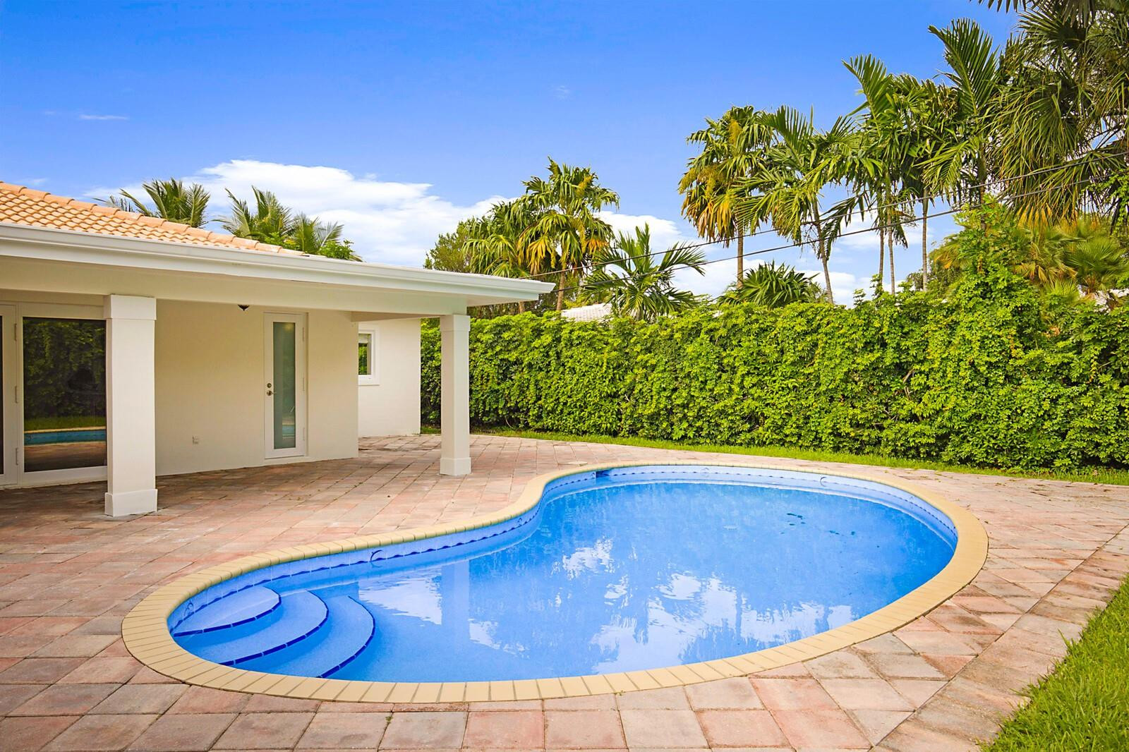 5110 NE 30th, Lighthouse Point FL 33064