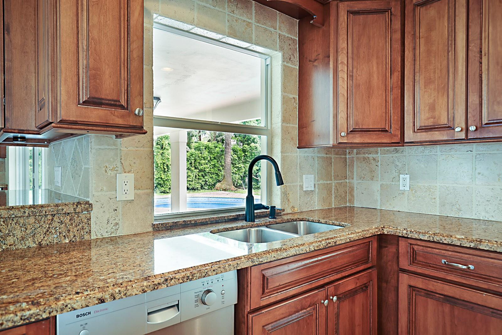 5110 NE 30th, Lighthouse Point FL 33064