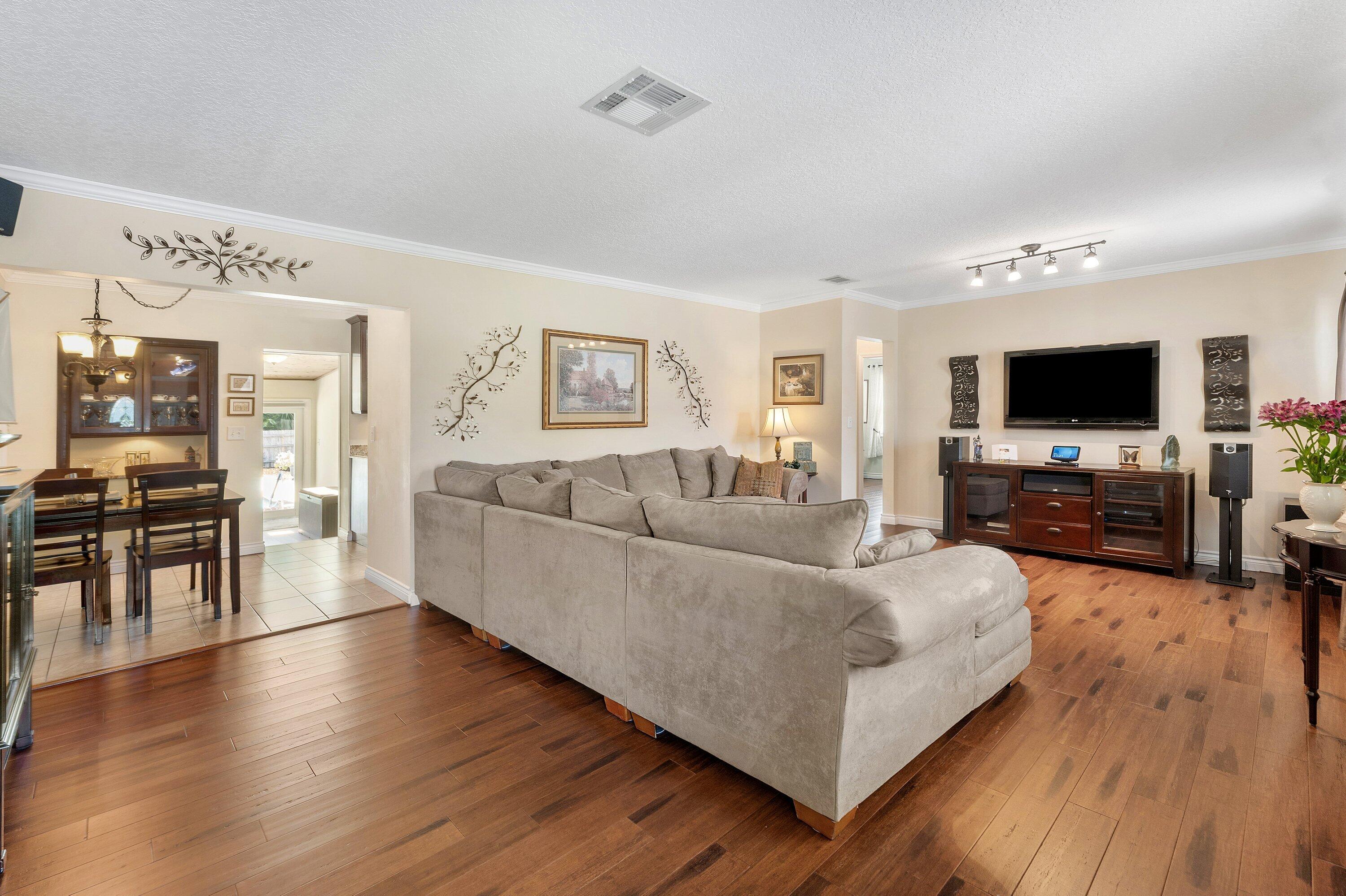 141 Date Palm, Lake Park FL 33403