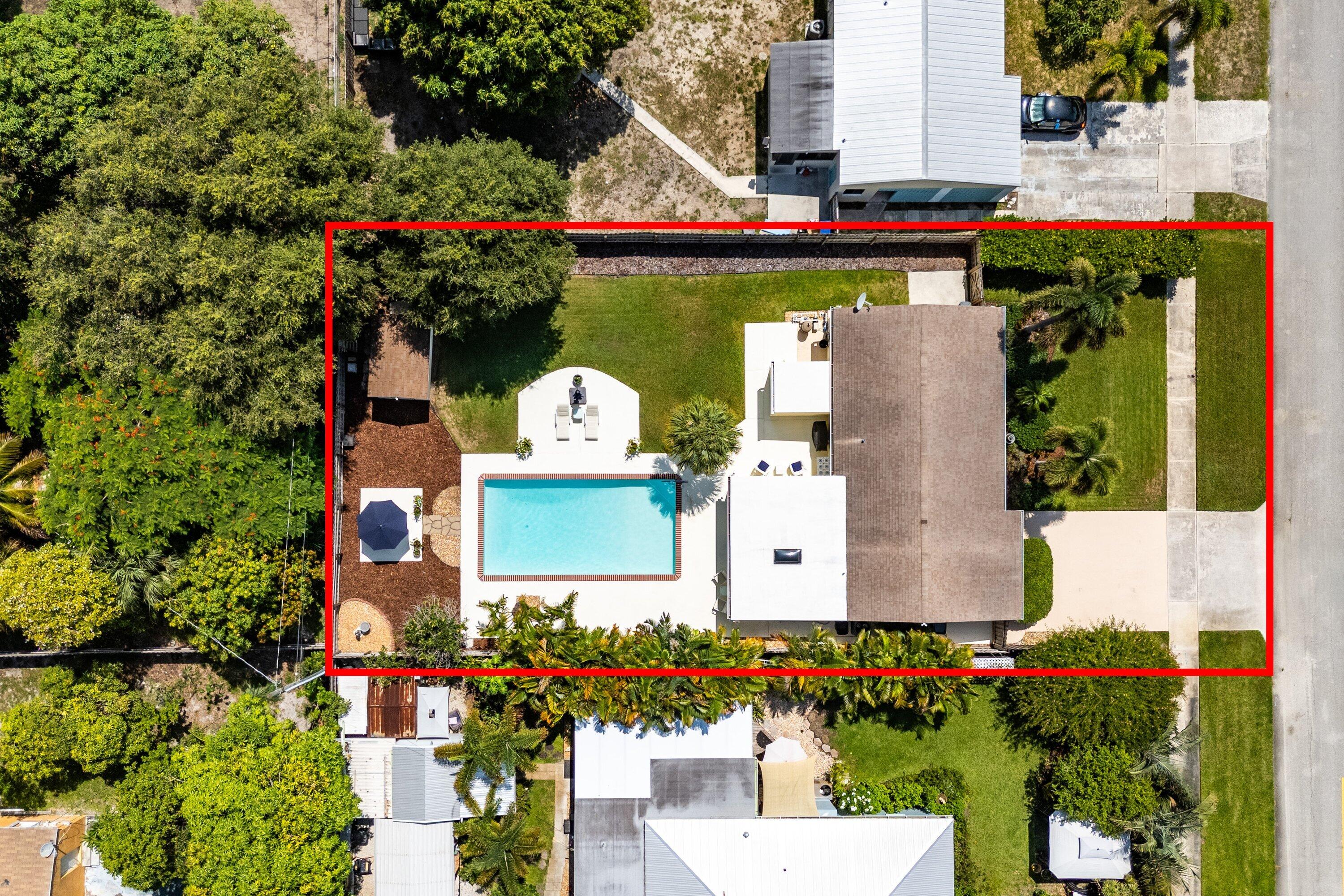 141 Date Palm, Lake Park FL 33403