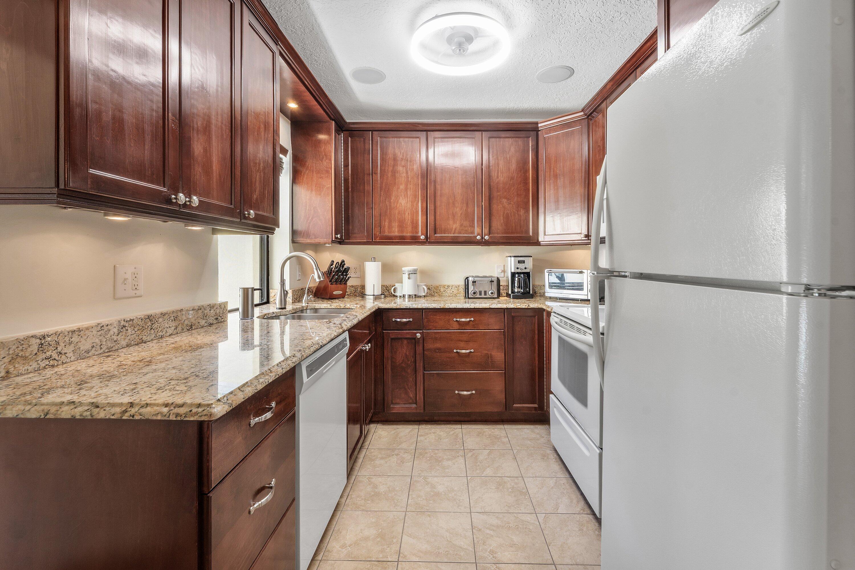 141 Date Palm, Lake Park FL 33403