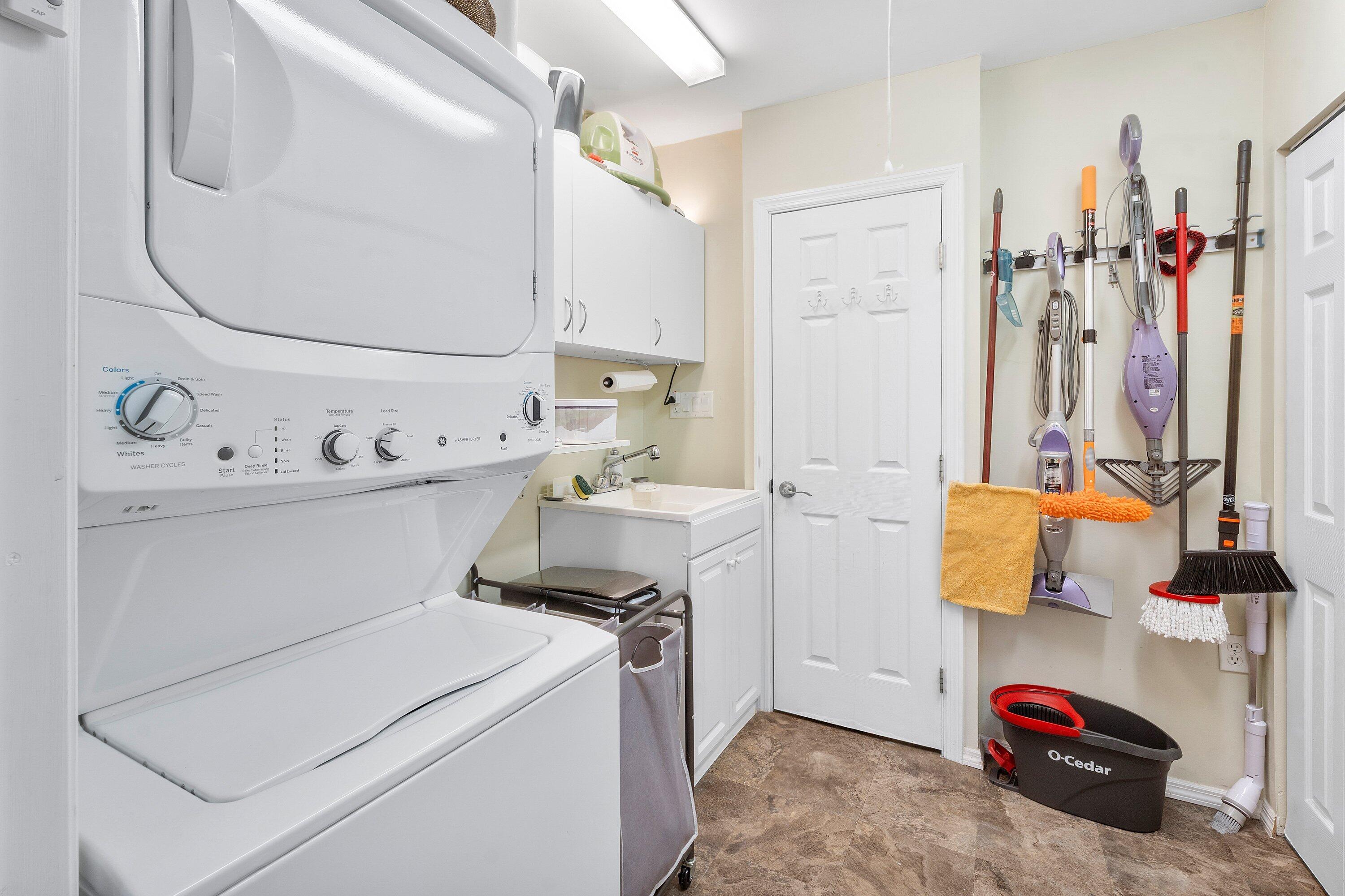 141 Date Palm, Lake Park FL 33403
