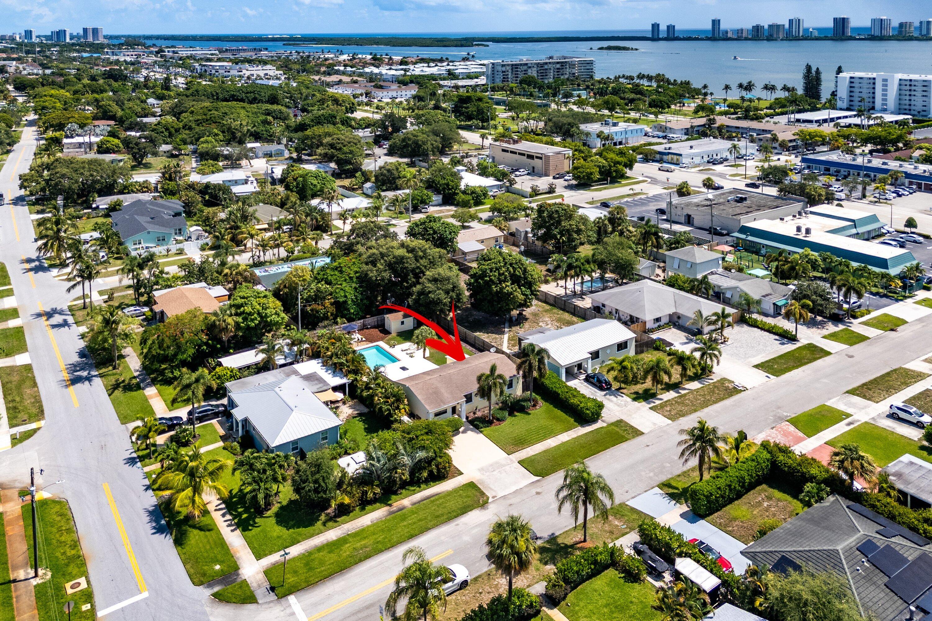 141 Date Palm, Lake Park FL 33403