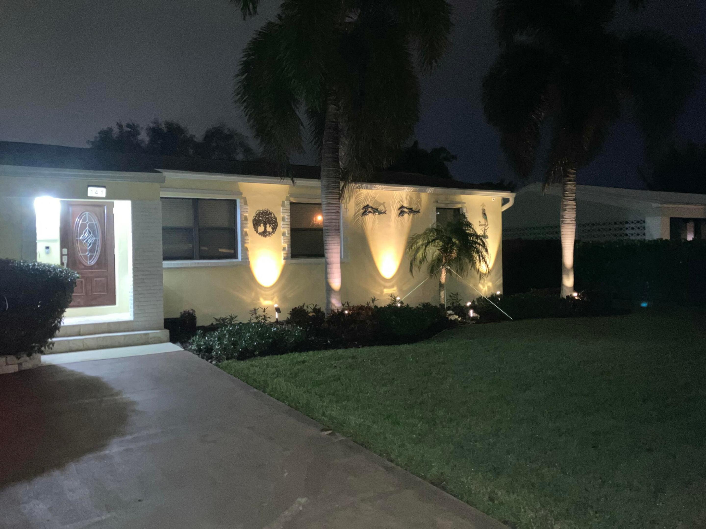141 Date Palm, Lake Park FL 33403