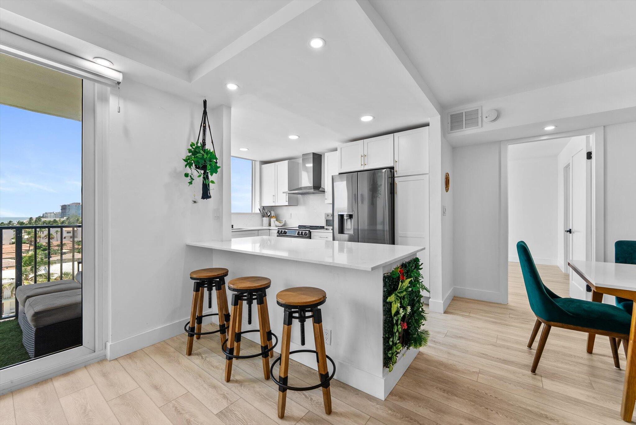 1237 HILLSBORO MILE #604, Hillsboro Beach FL 33062