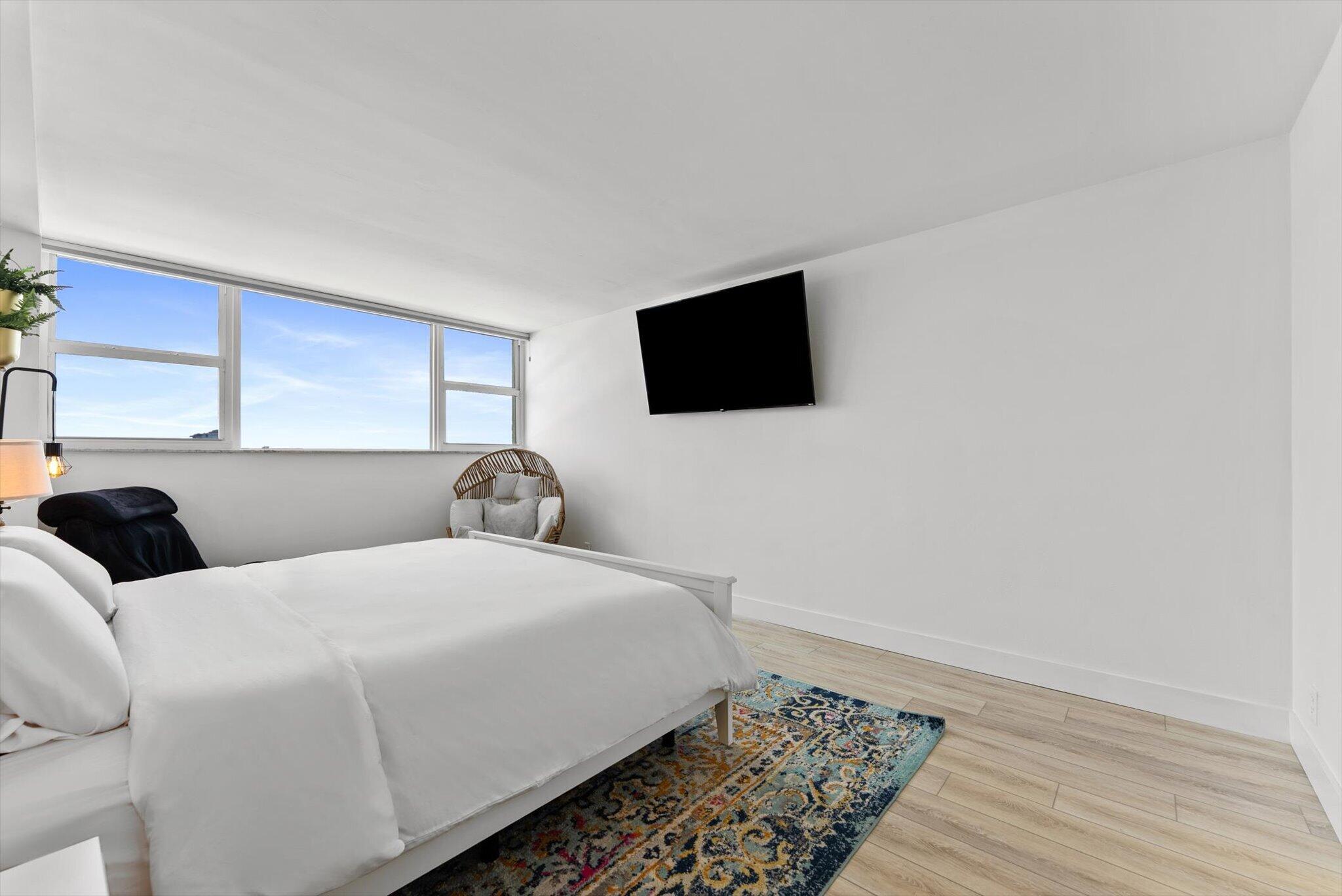 1237 HILLSBORO MILE #604, Hillsboro Beach FL 33062