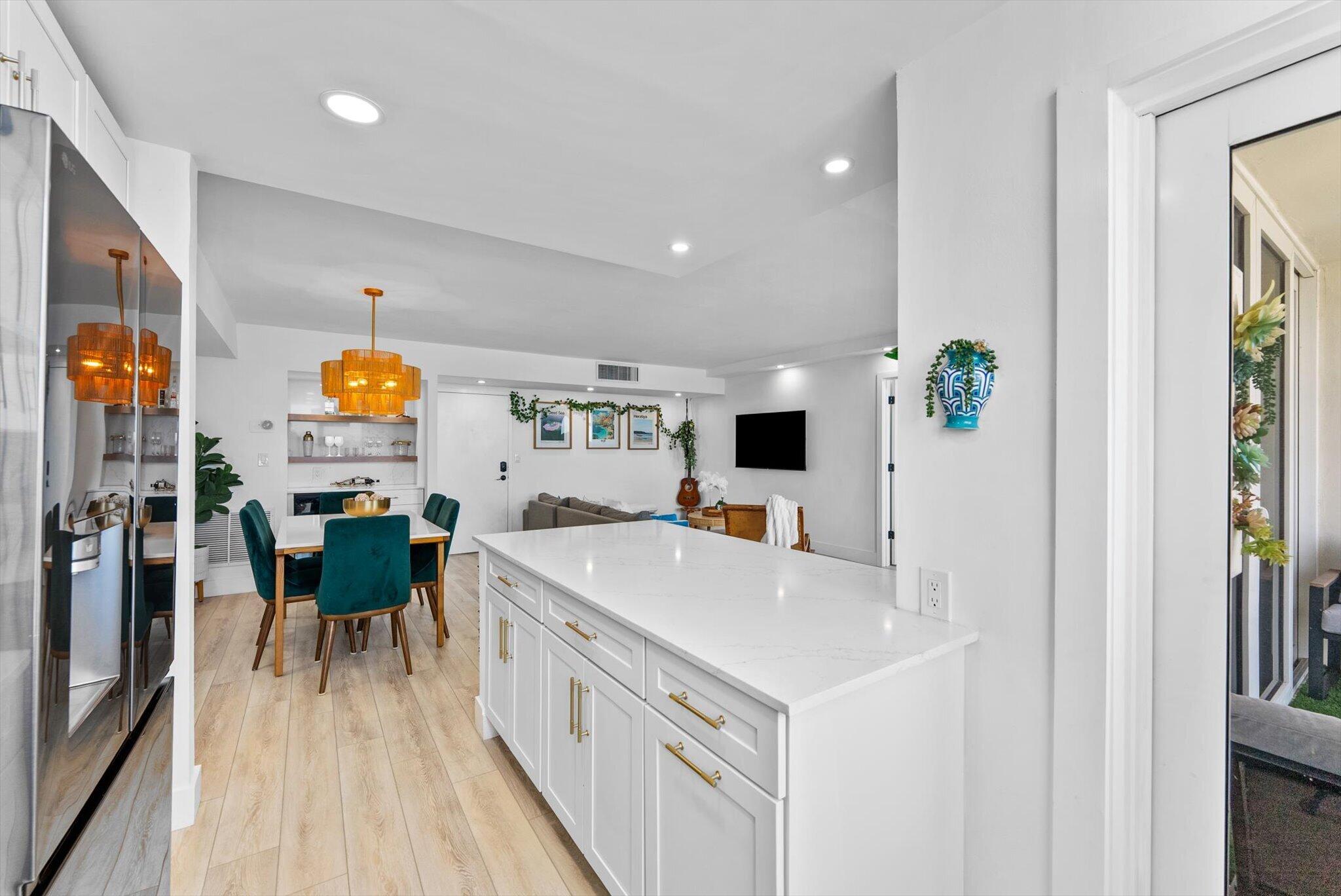 1237 HILLSBORO MILE #604, Hillsboro Beach FL 33062