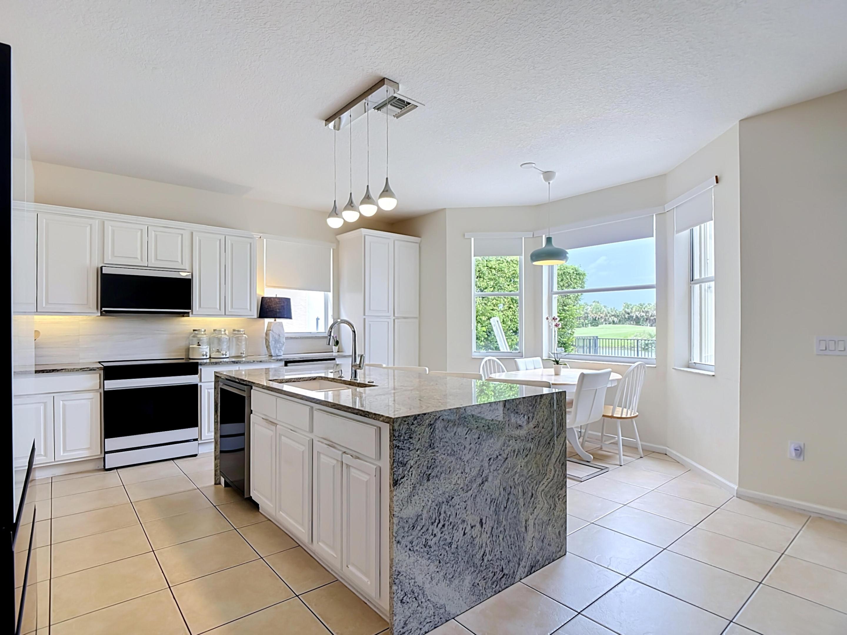 1154 OAKWATER, Royal Palm Beach FL 33411