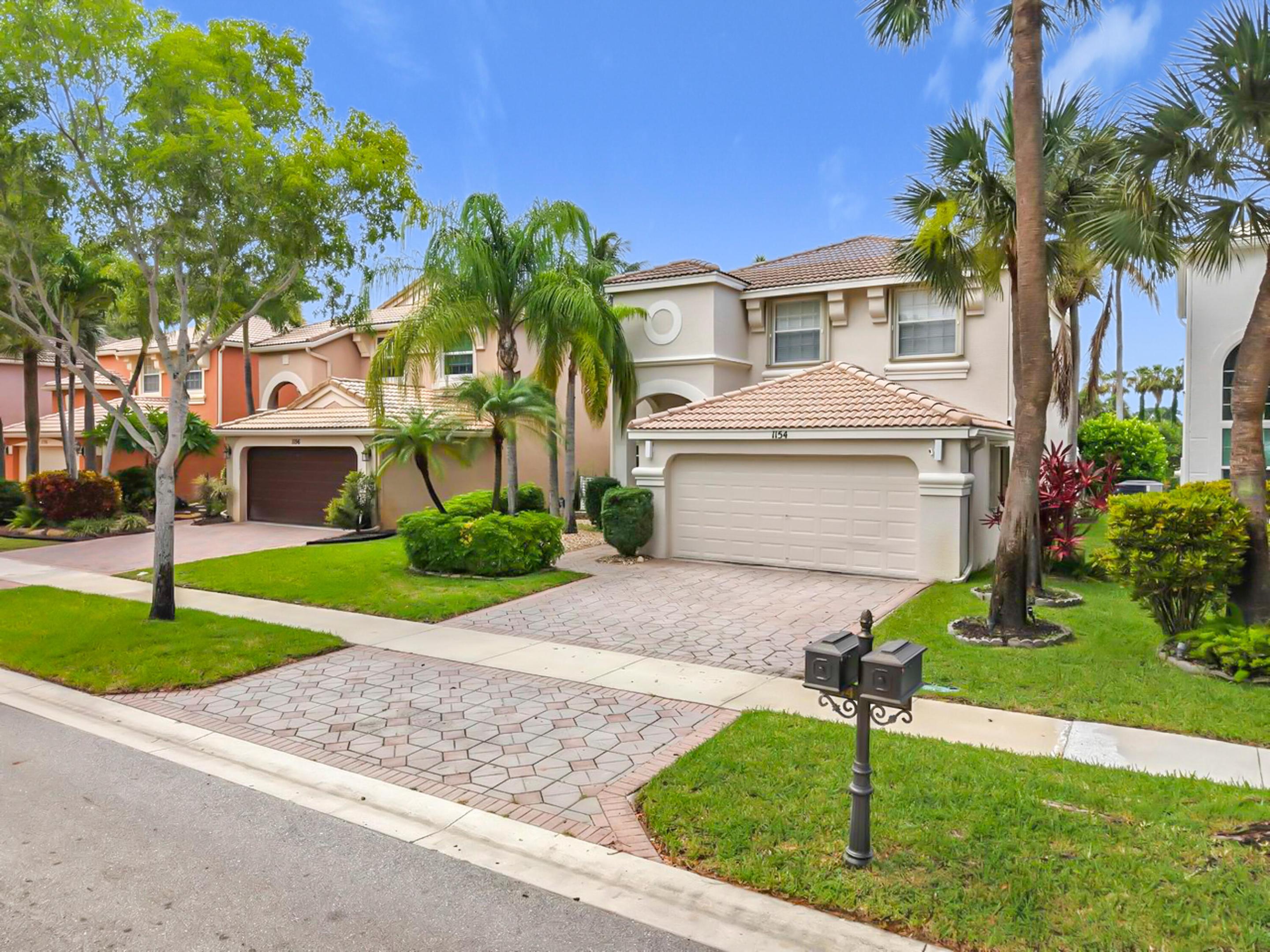 1154 OAKWATER, Royal Palm Beach FL 33411