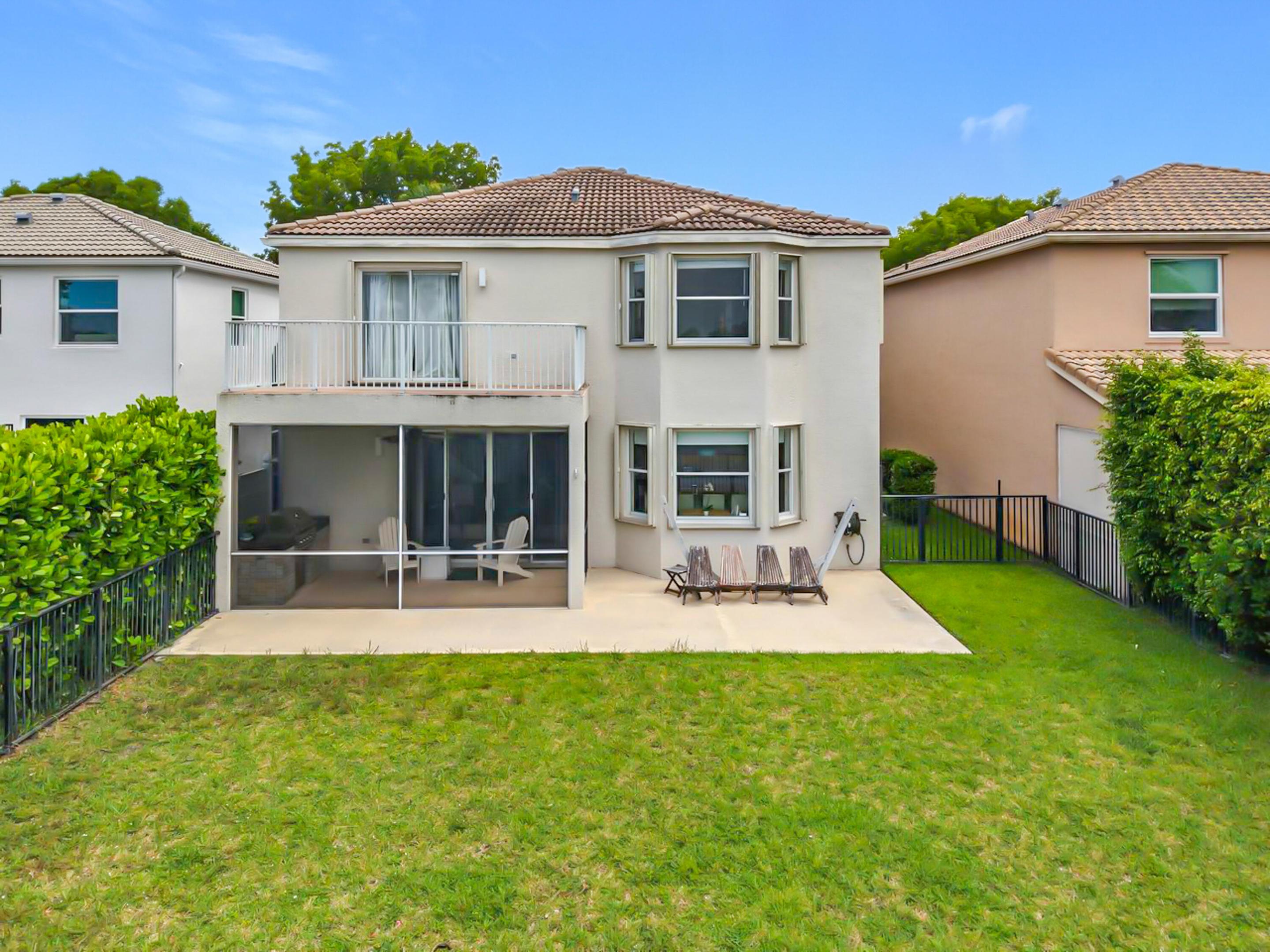 1154 OAKWATER, Royal Palm Beach FL 33411