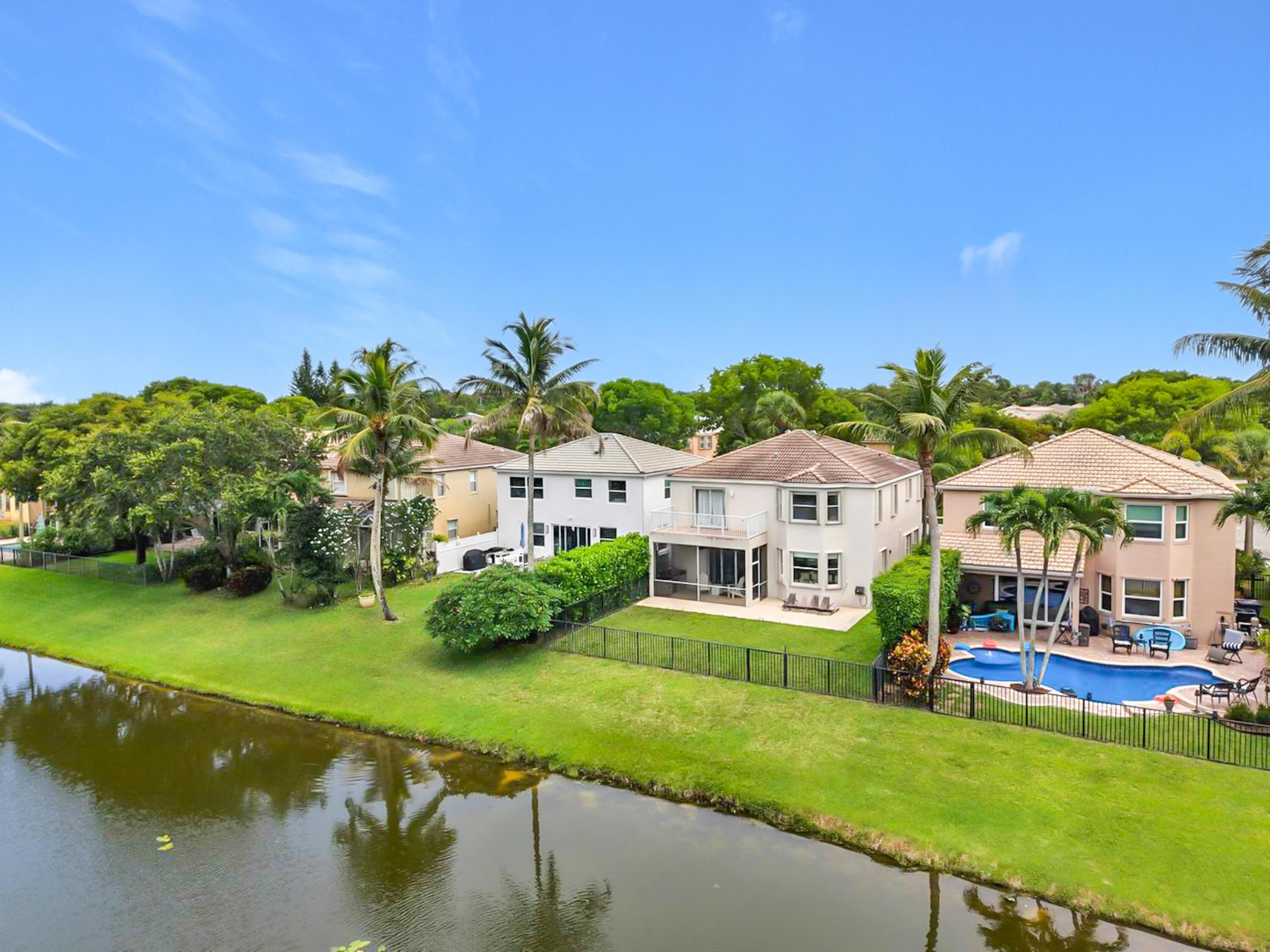 1154 OAKWATER, Royal Palm Beach FL 33411
