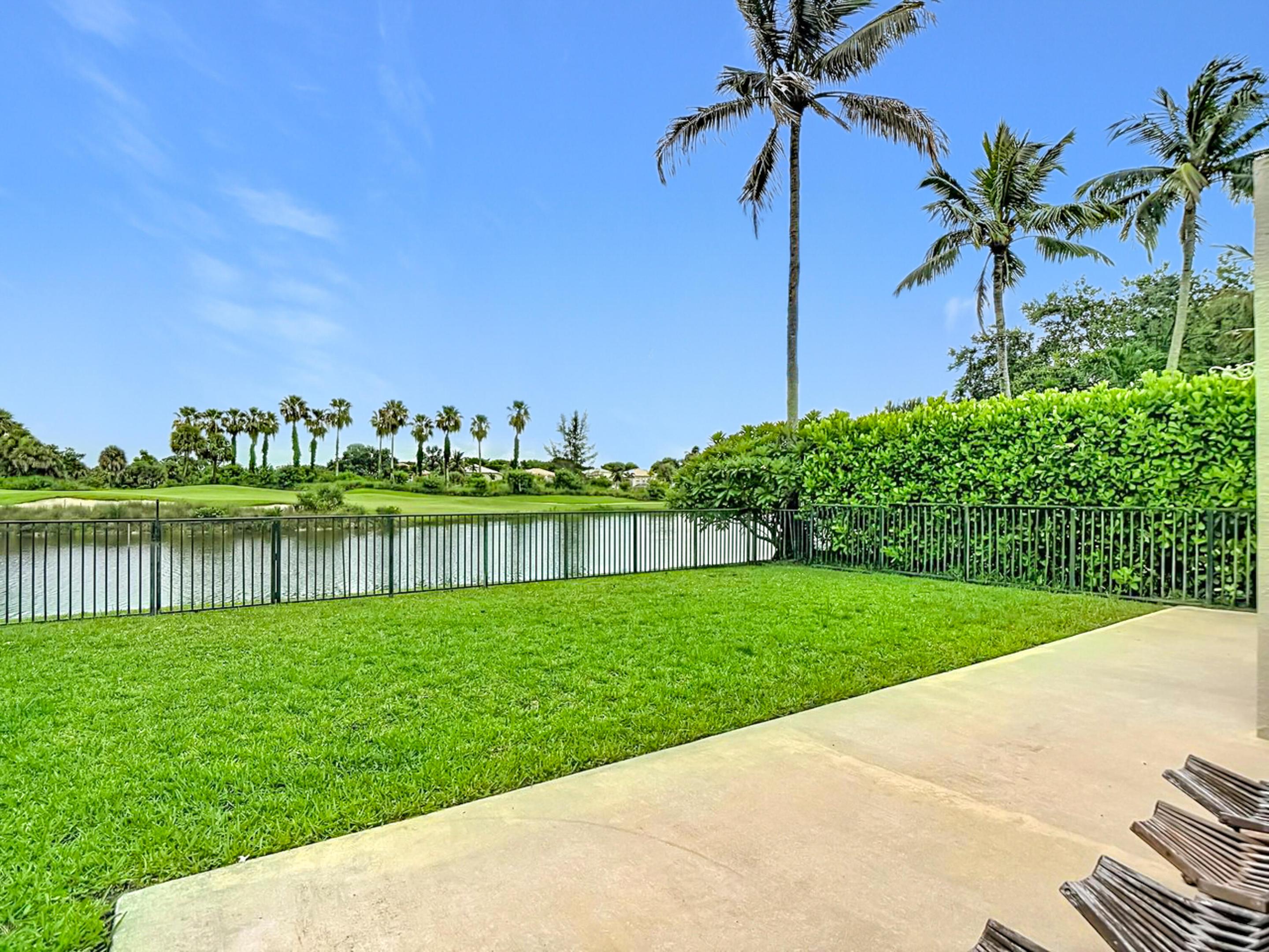 1154 OAKWATER, Royal Palm Beach FL 33411