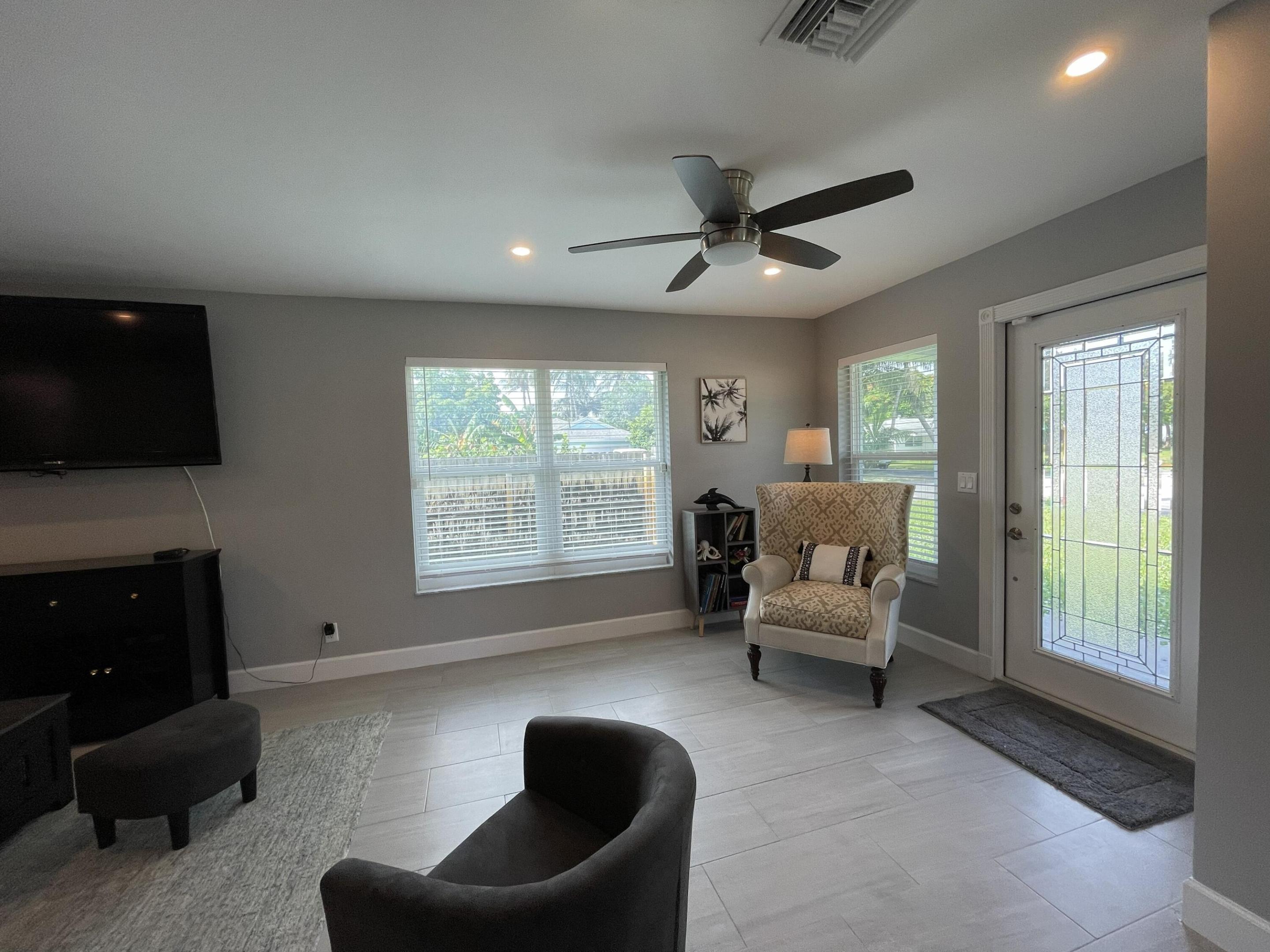 222 SE 3RD, Boynton Beach FL 33435
