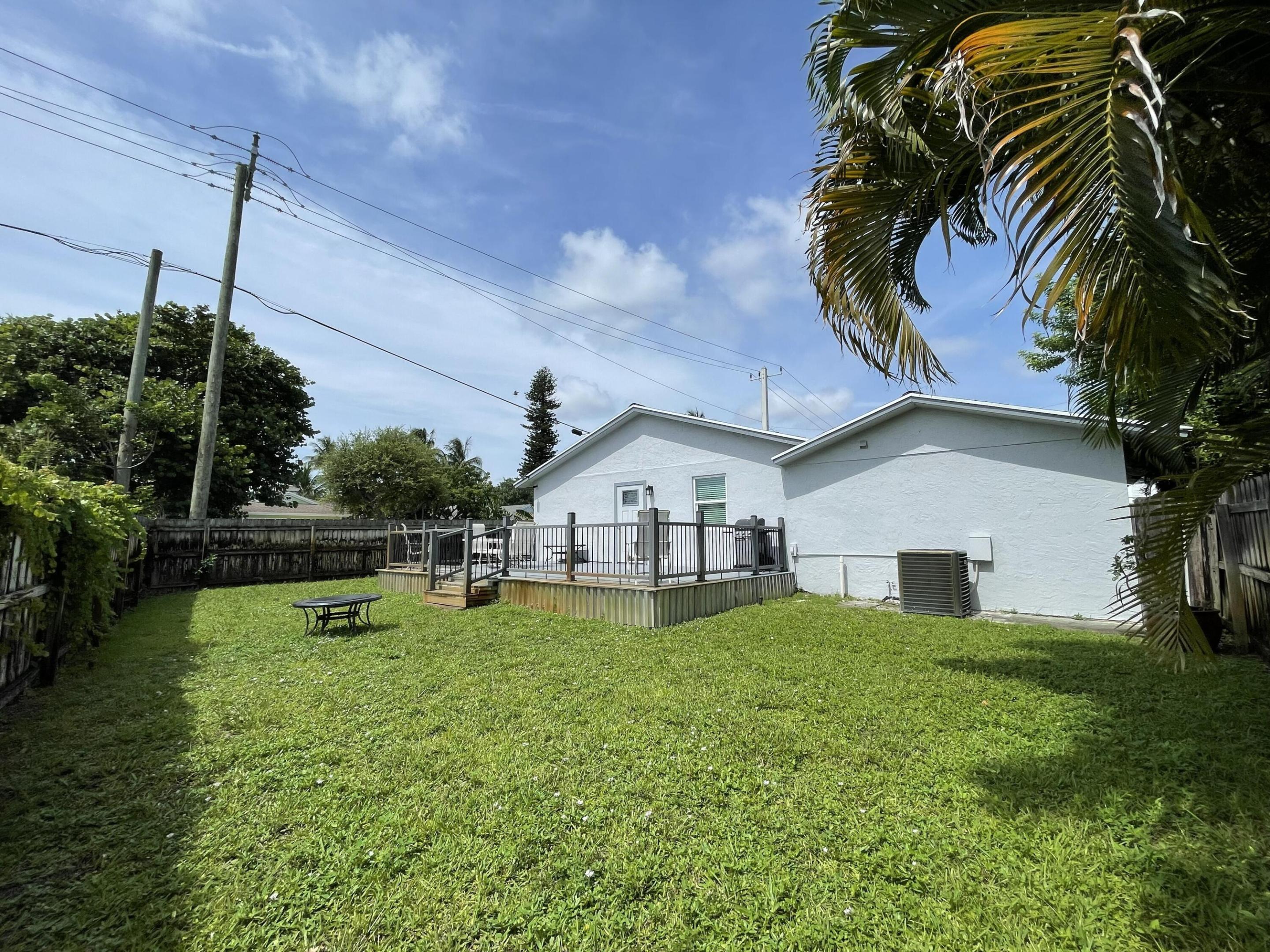 222 SE 3RD, Boynton Beach FL 33435