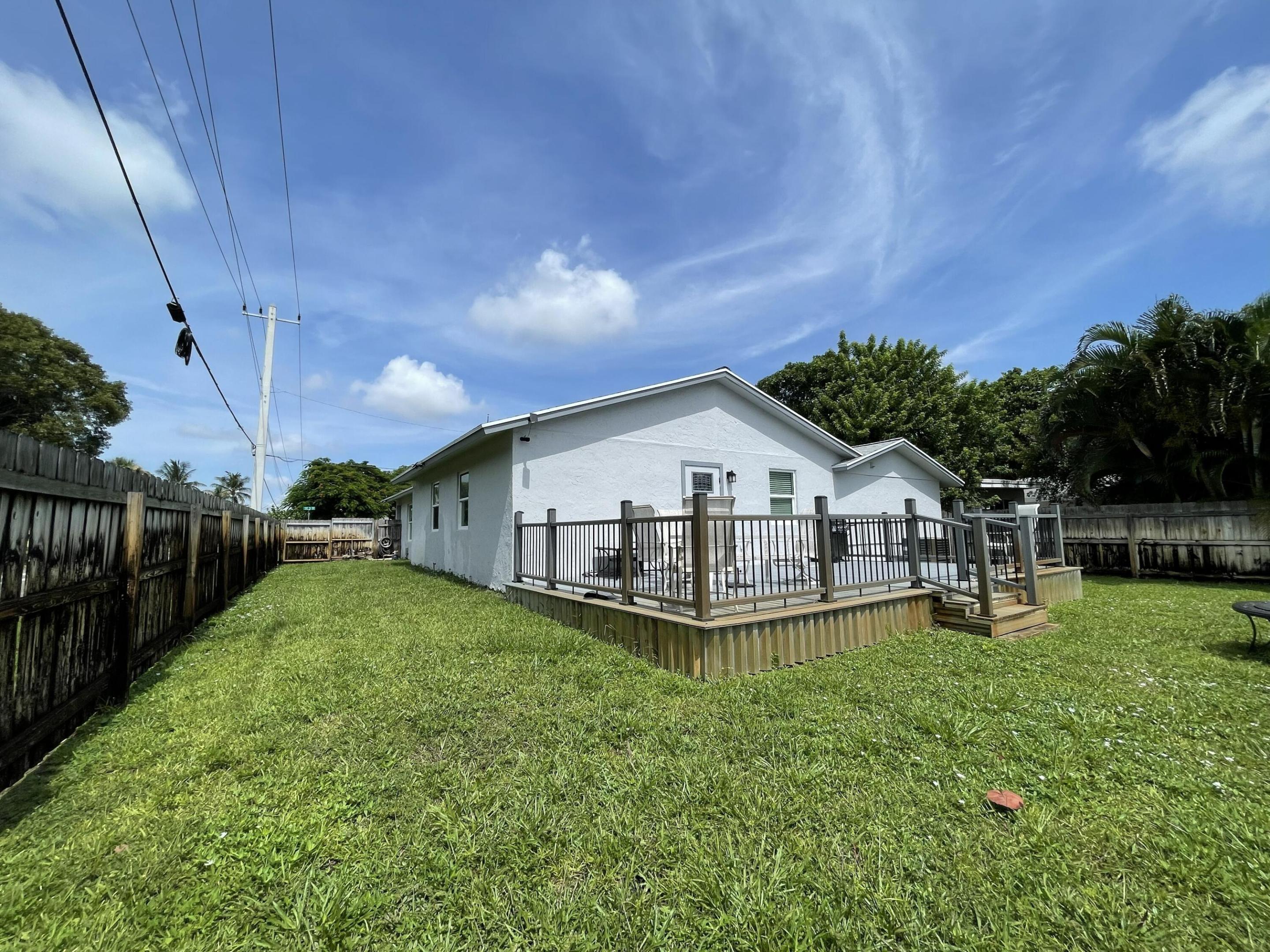 222 SE 3RD, Boynton Beach FL 33435