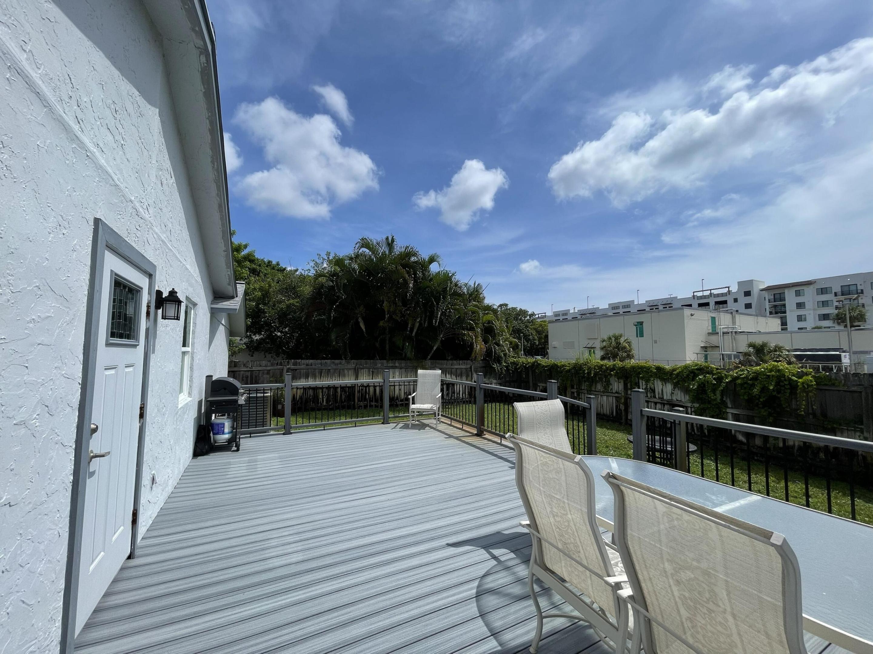 222 SE 3RD, Boynton Beach FL 33435