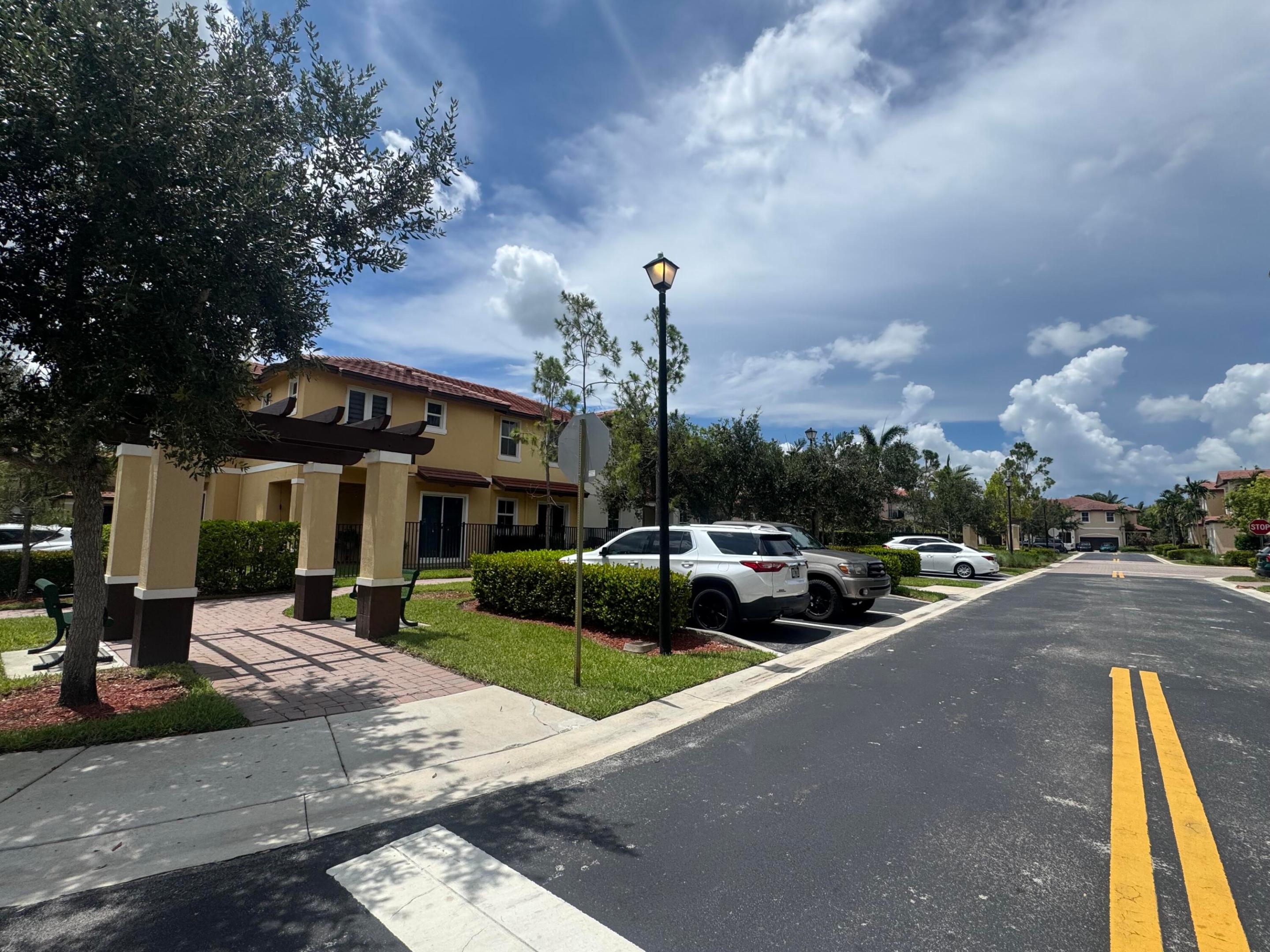 6958 Long Pine, Coconut Creek FL 33073