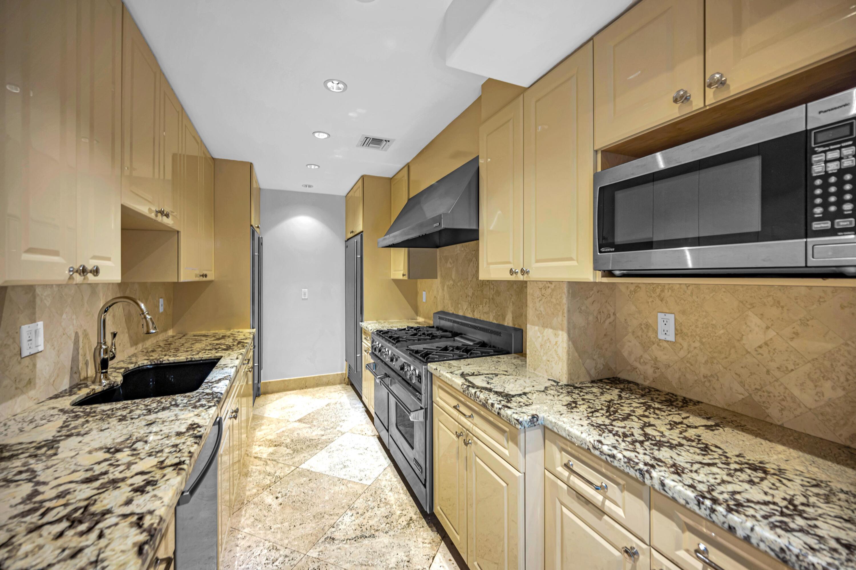 709 Idlewyld, Fort Lauderdale FL 33301