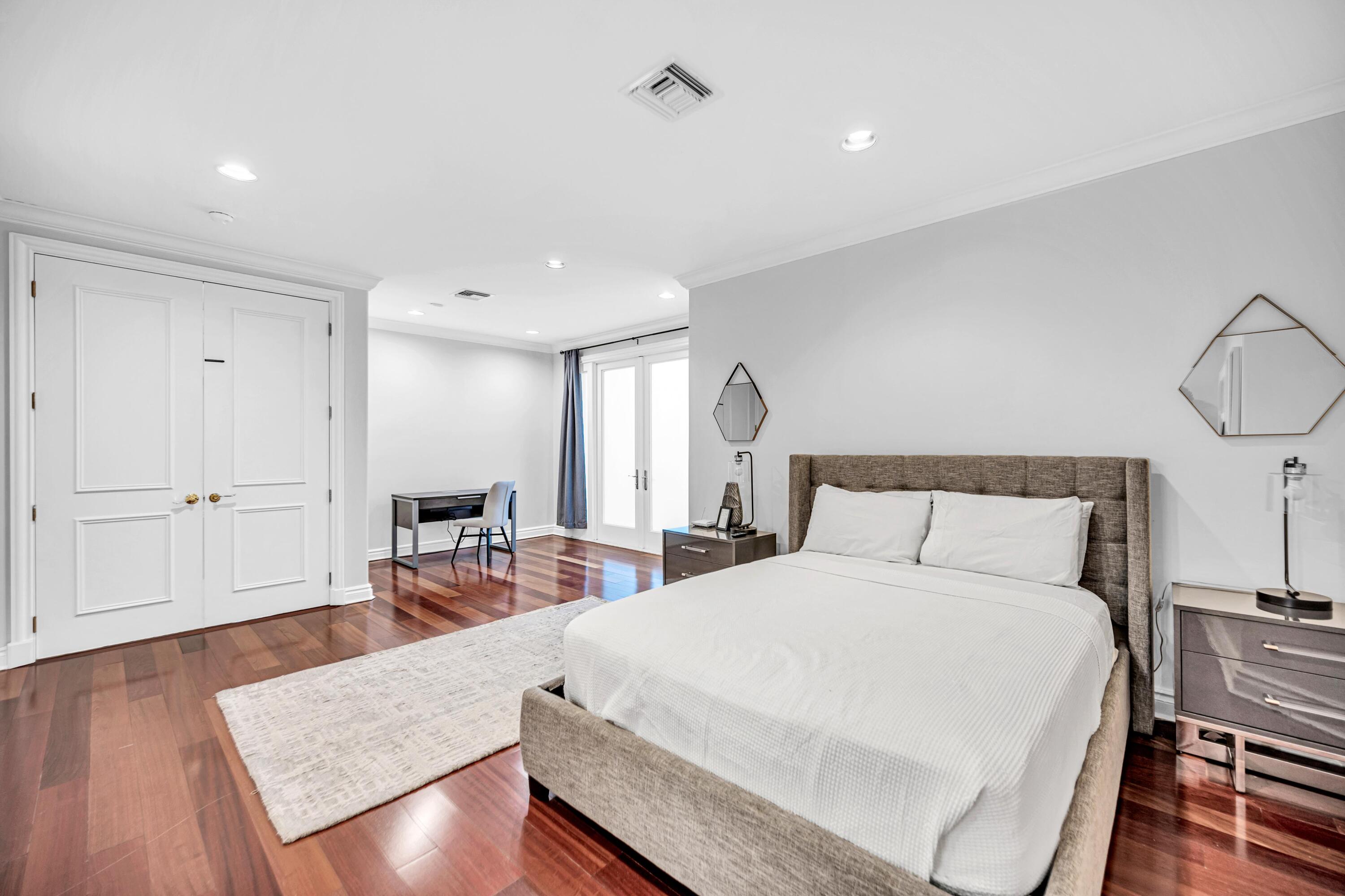 709 Idlewyld, Fort Lauderdale FL 33301