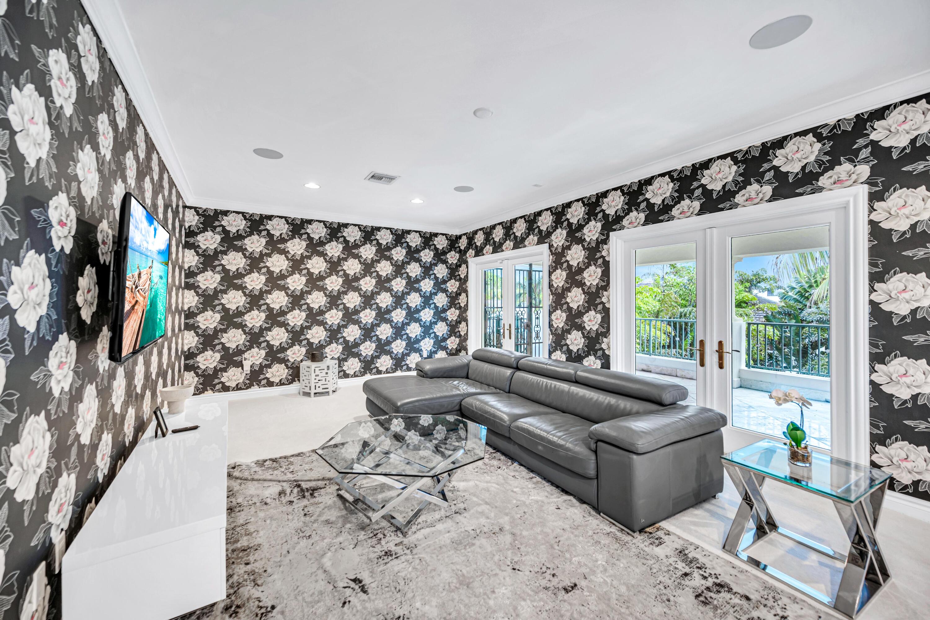 709 Idlewyld, Fort Lauderdale FL 33301
