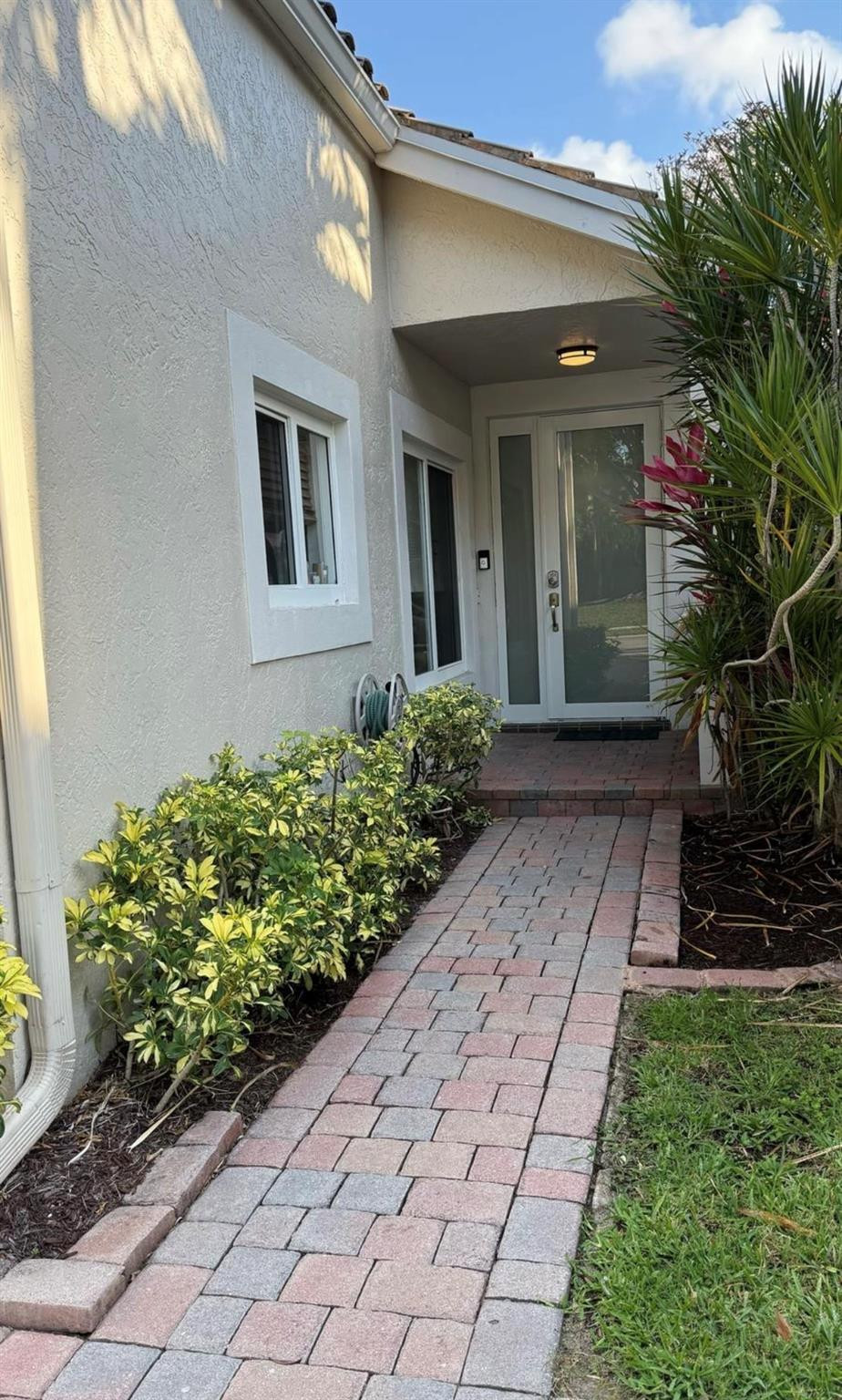 6165 NW 77th, Parkland FL 33067