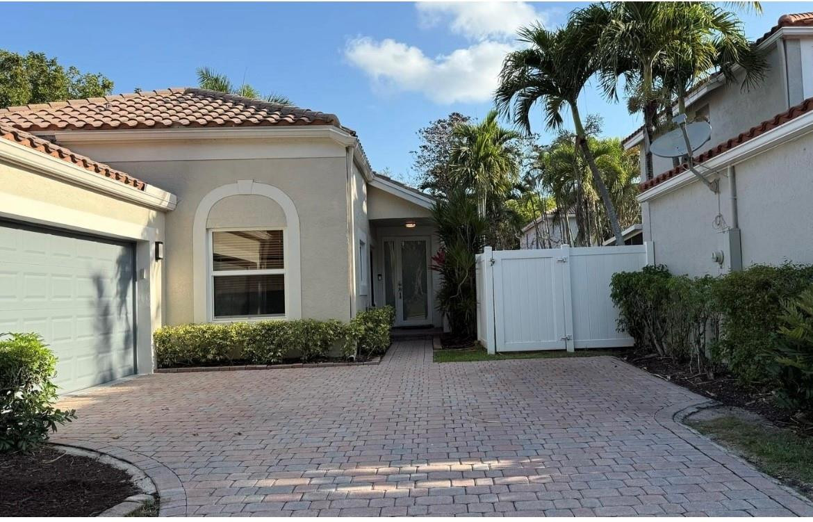 6165 NW 77th, Parkland FL 33067