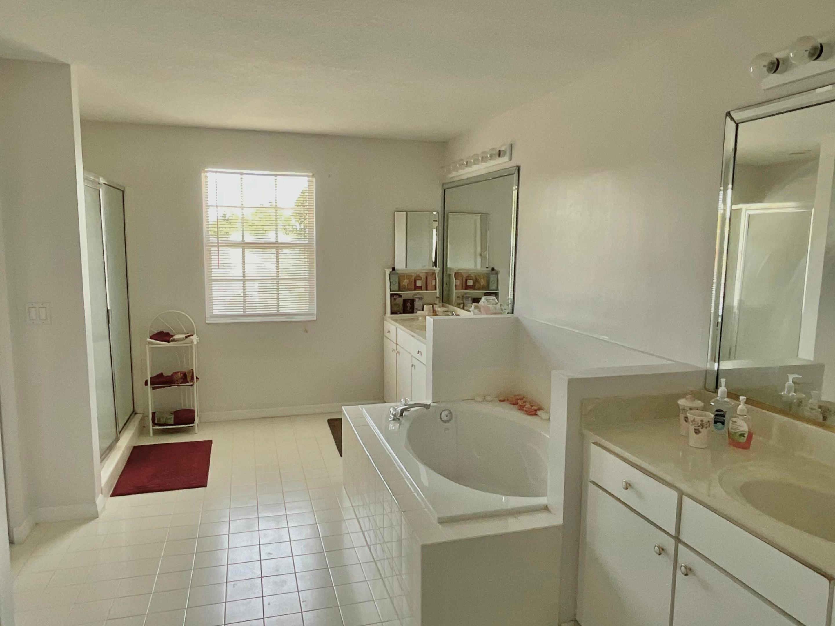 1292 Stonehaven Estates, West Palm Beach FL 33411