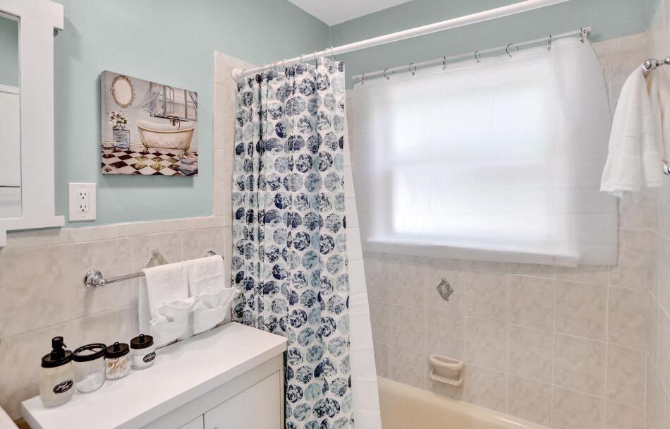 42 SW 12TH, Dania Beach FL 33004