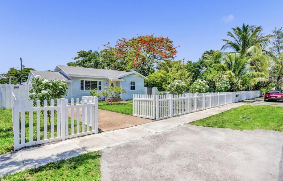 42 SW 12TH, Dania Beach FL 33004