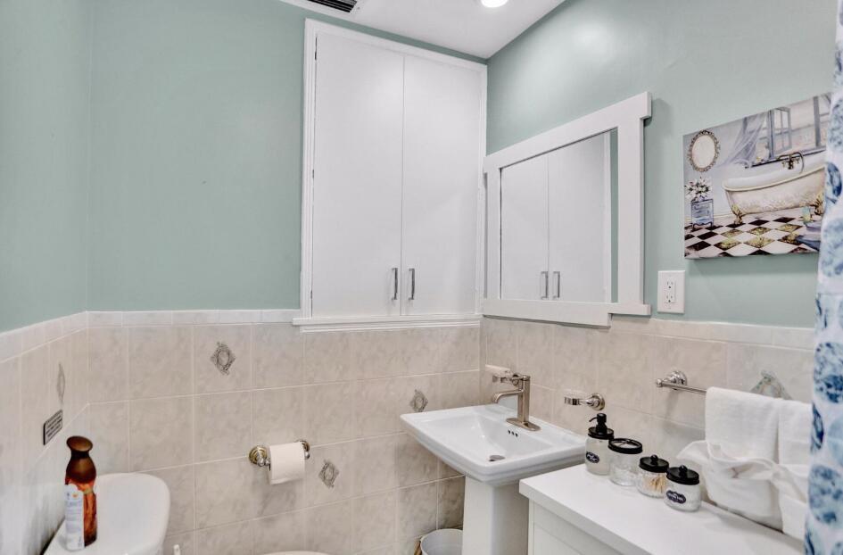 42 SW 12TH, Dania Beach FL 33004