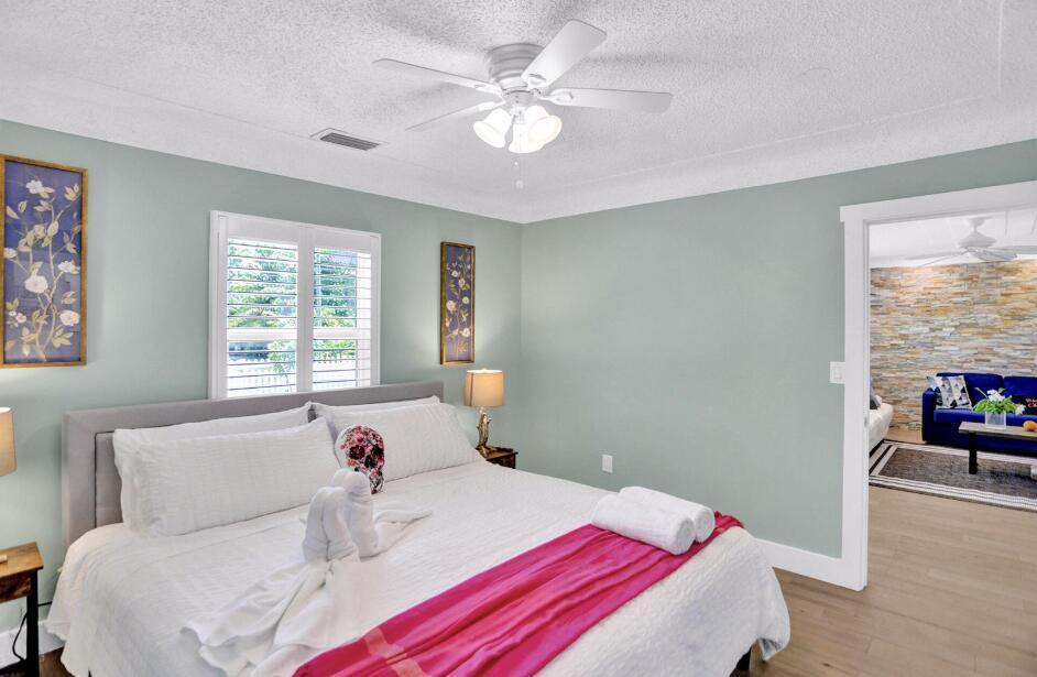 42 SW 12TH, Dania Beach FL 33004