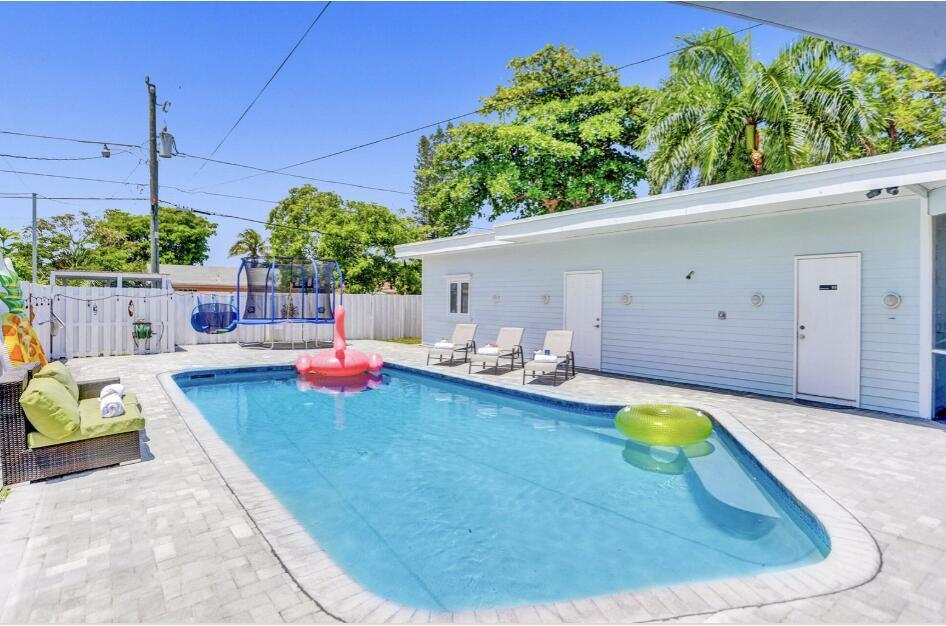 42 SW 12TH, Dania Beach FL 33004