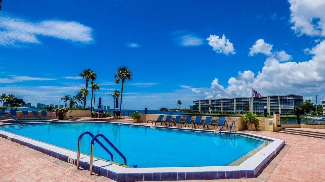 115 Lakeshore #1548, North Palm Beach FL 33408