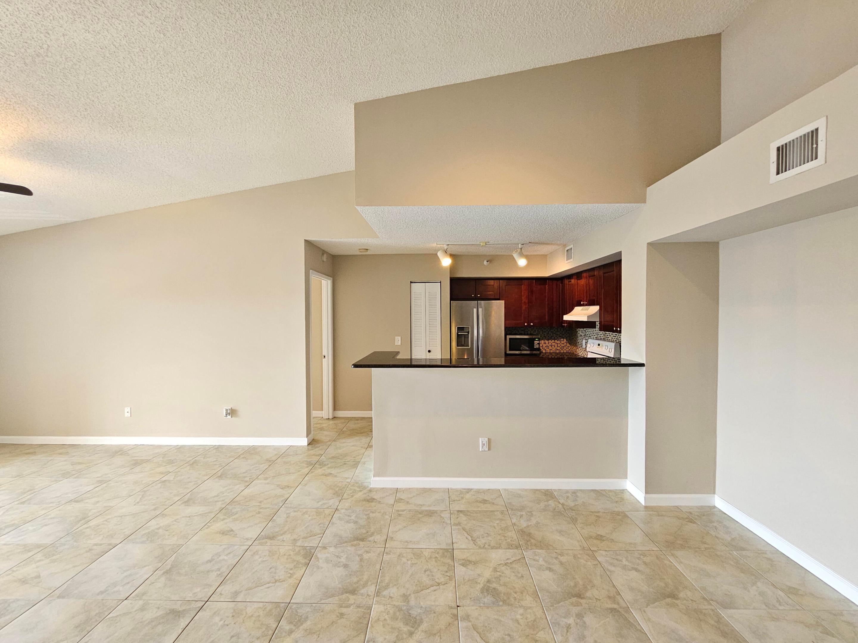 140 Yacht Club #305, Hypoluxo FL 33462