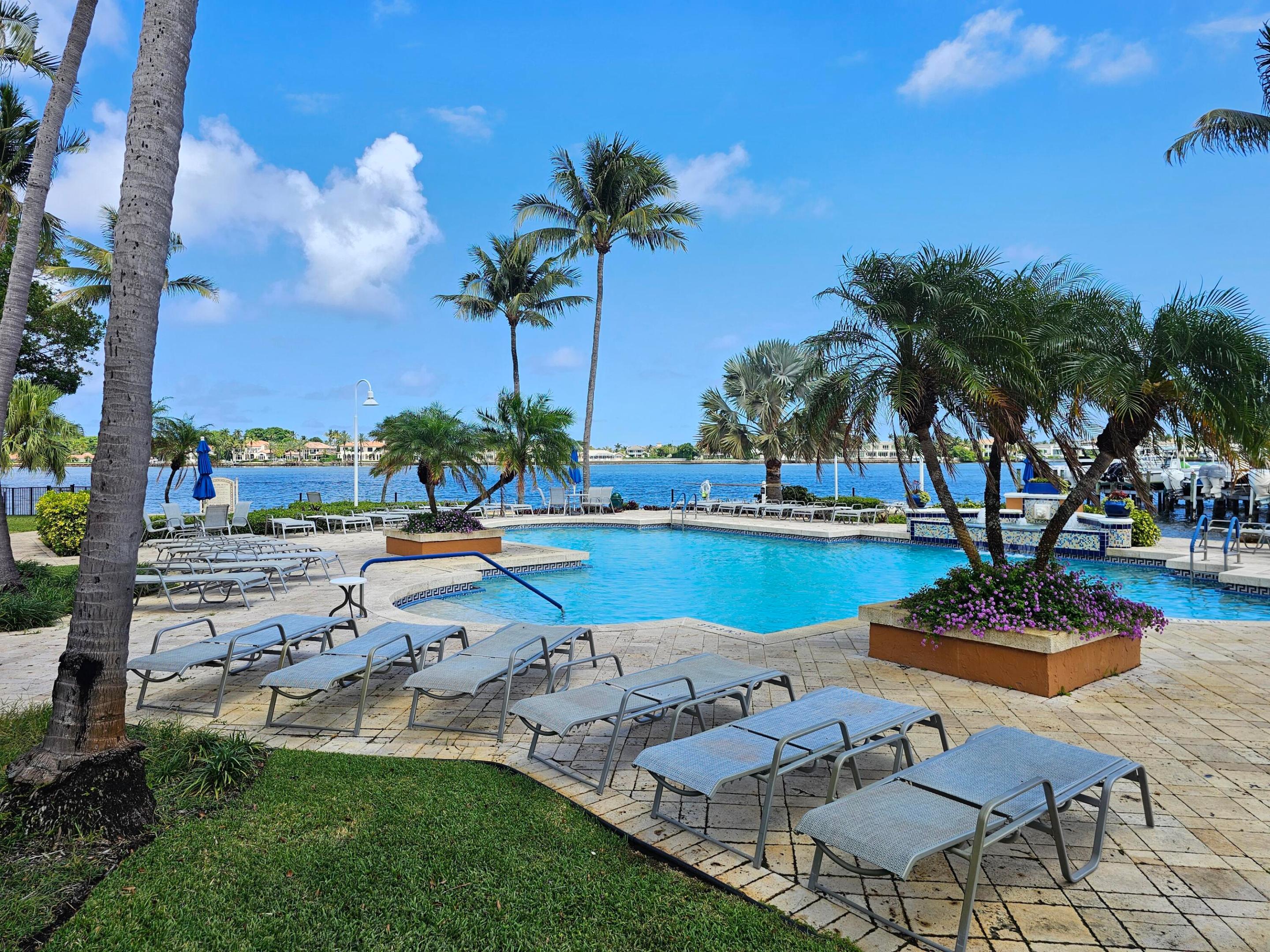 140 Yacht Club #305, Hypoluxo FL 33462