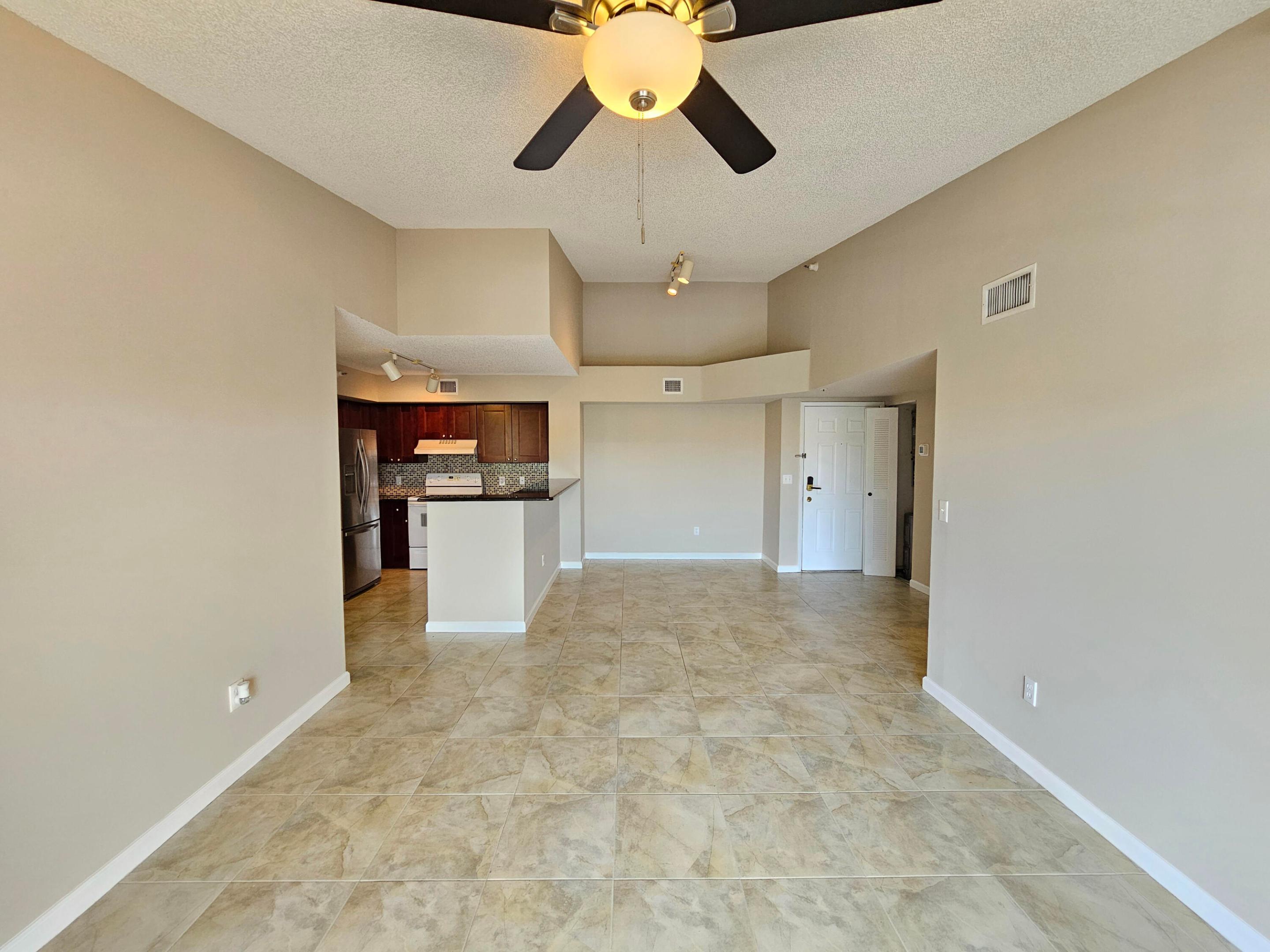 140 Yacht Club #305, Hypoluxo FL 33462