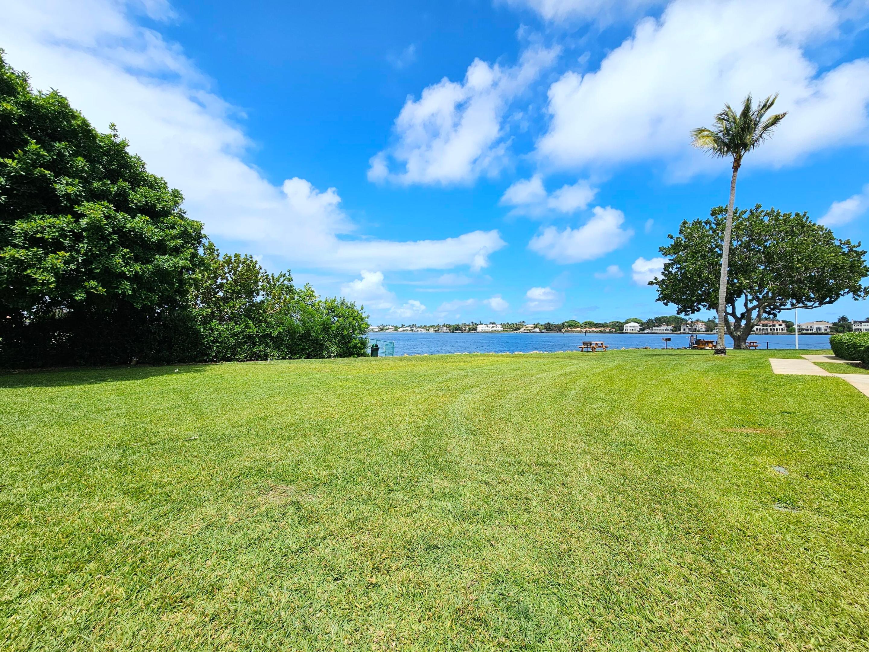 140 Yacht Club #305, Hypoluxo FL 33462