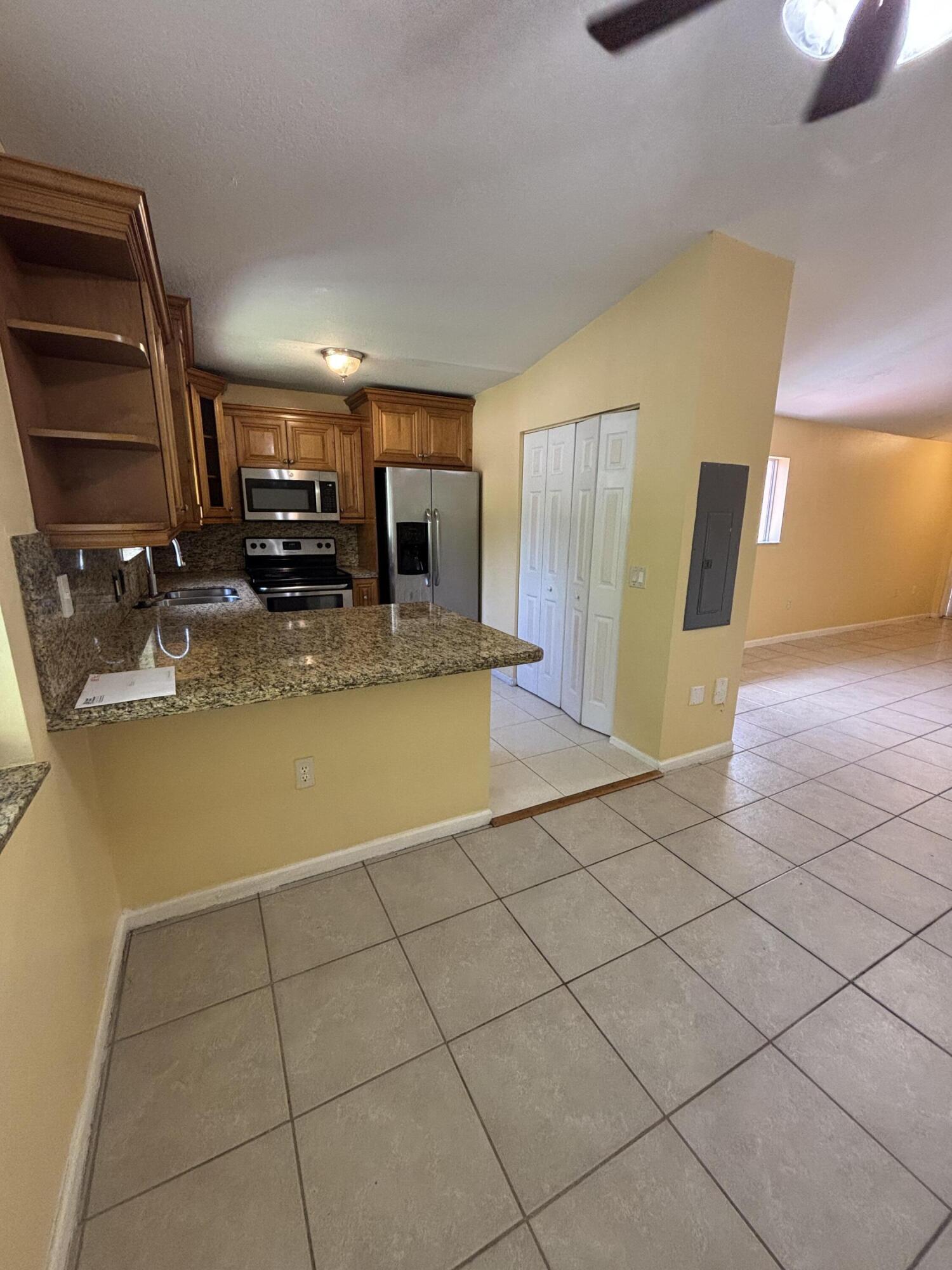 3512 BRIAR BAY #206, West Palm Beach FL 33411