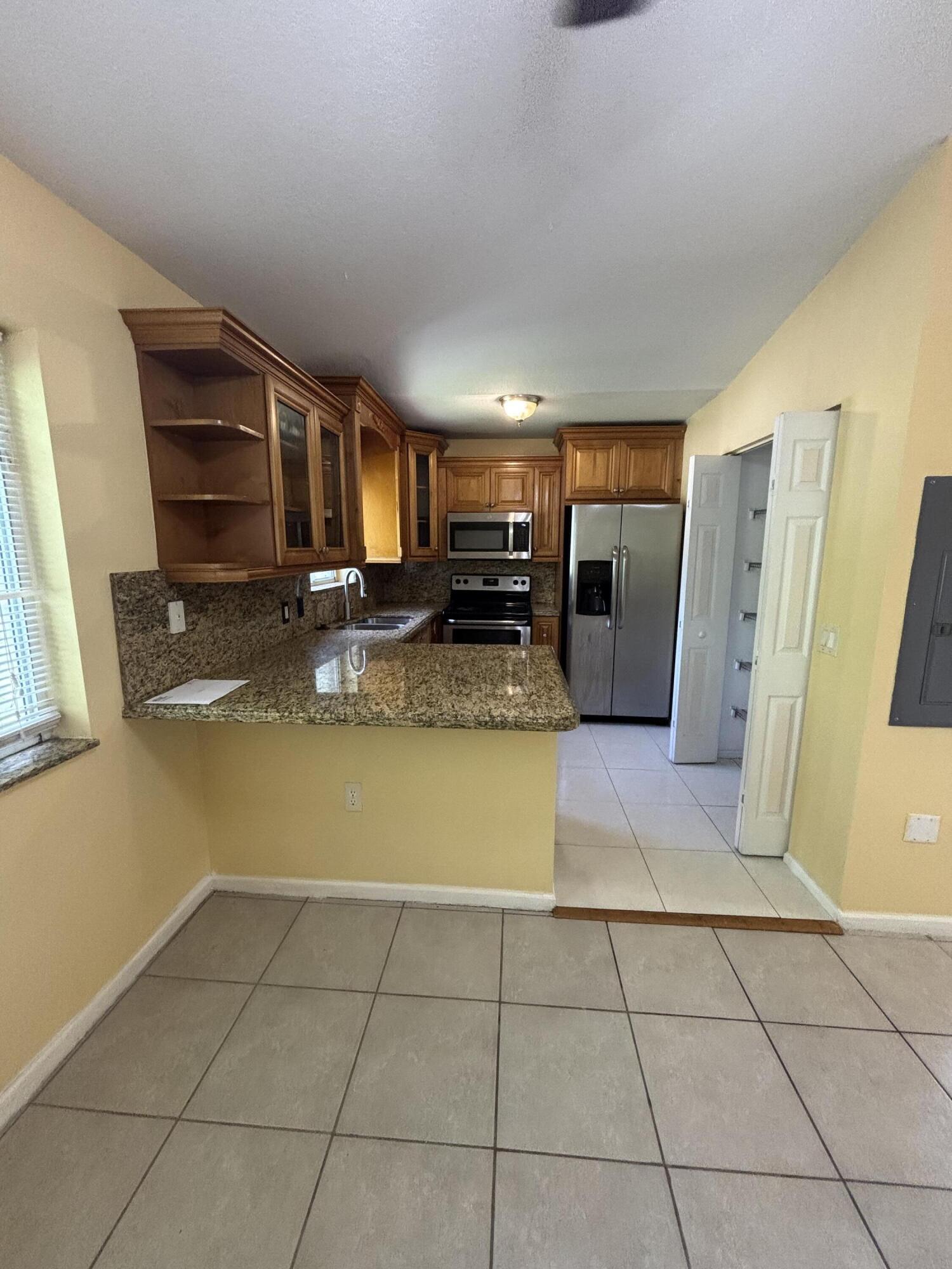 3512 BRIAR BAY #206, West Palm Beach FL 33411