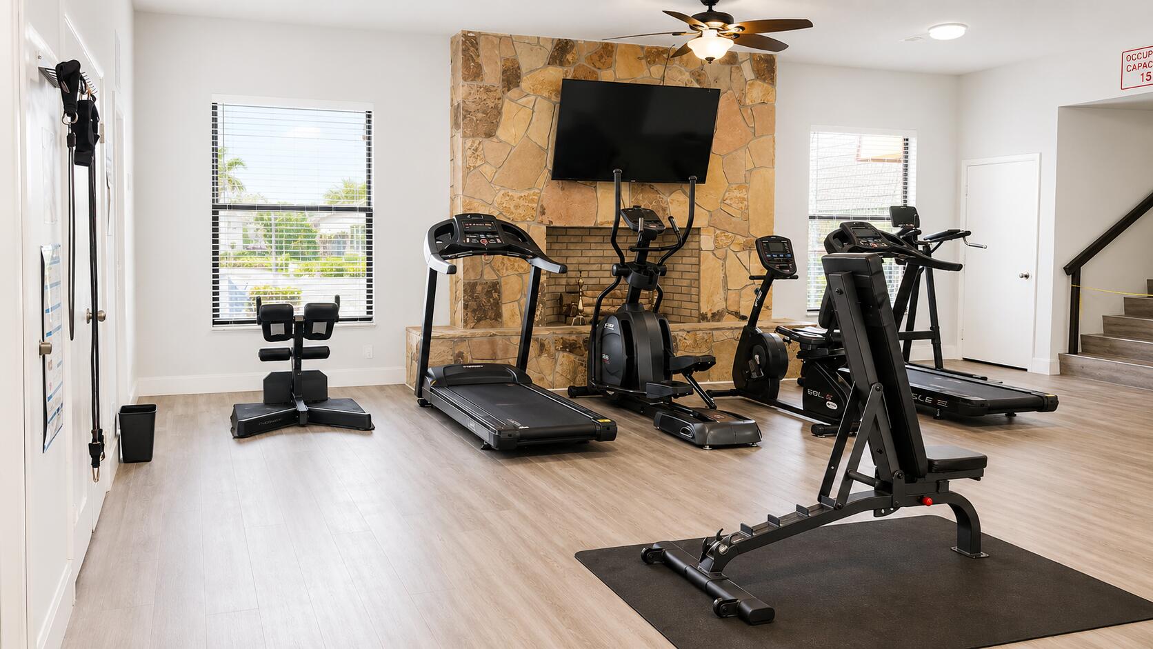 192 Springdale, Palm Springs FL 33461