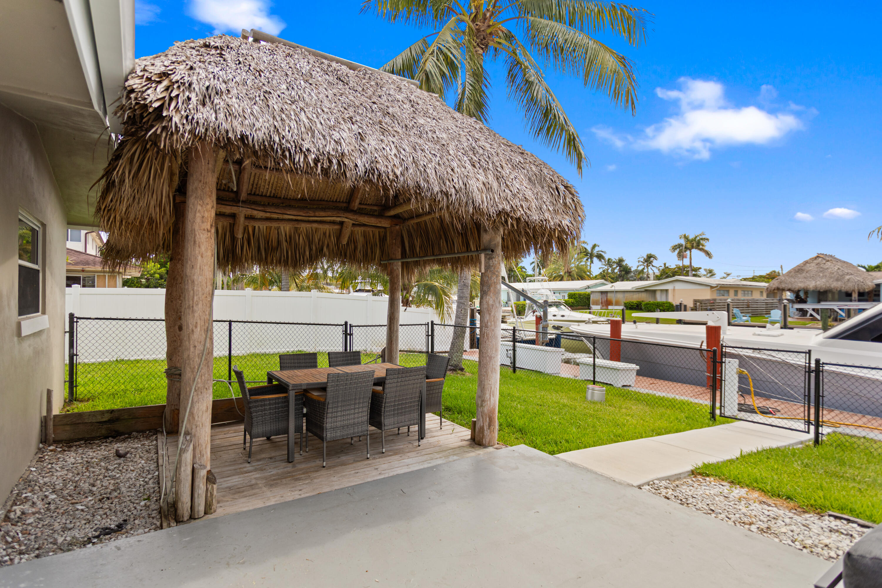 317 NE 3RD, Dania Beach FL 33004